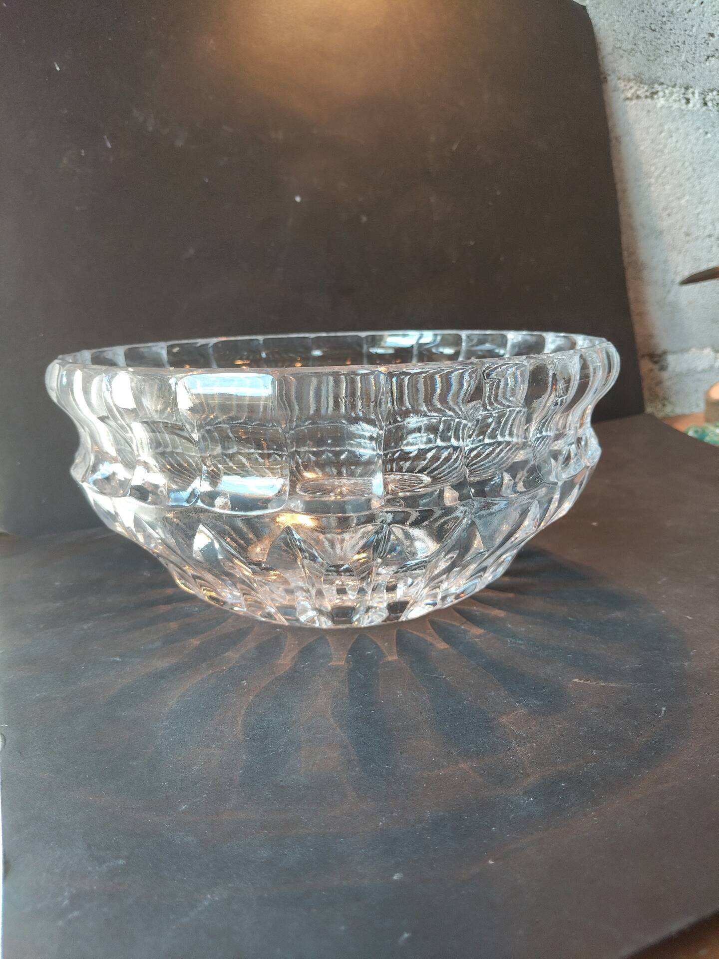 Vintage crystal bowl with radiant decoration, 20 cm