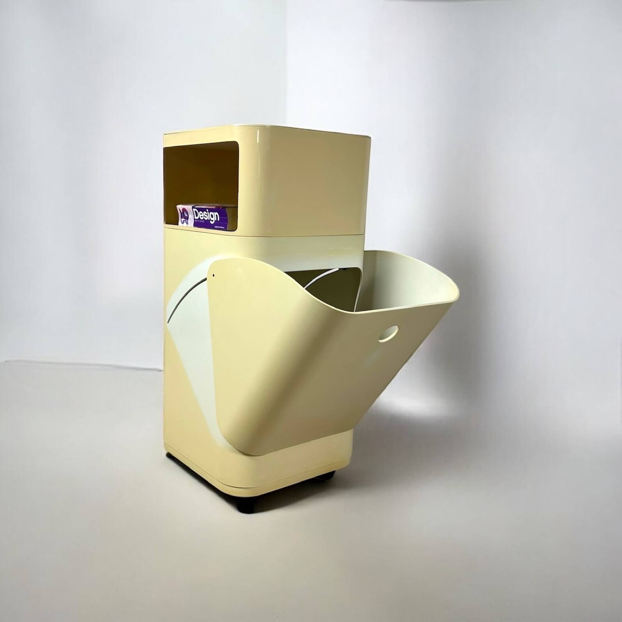 Kartell Componibili Vintage Set: Laundry Bin and Storage Container by Anna Castelli, 1960s