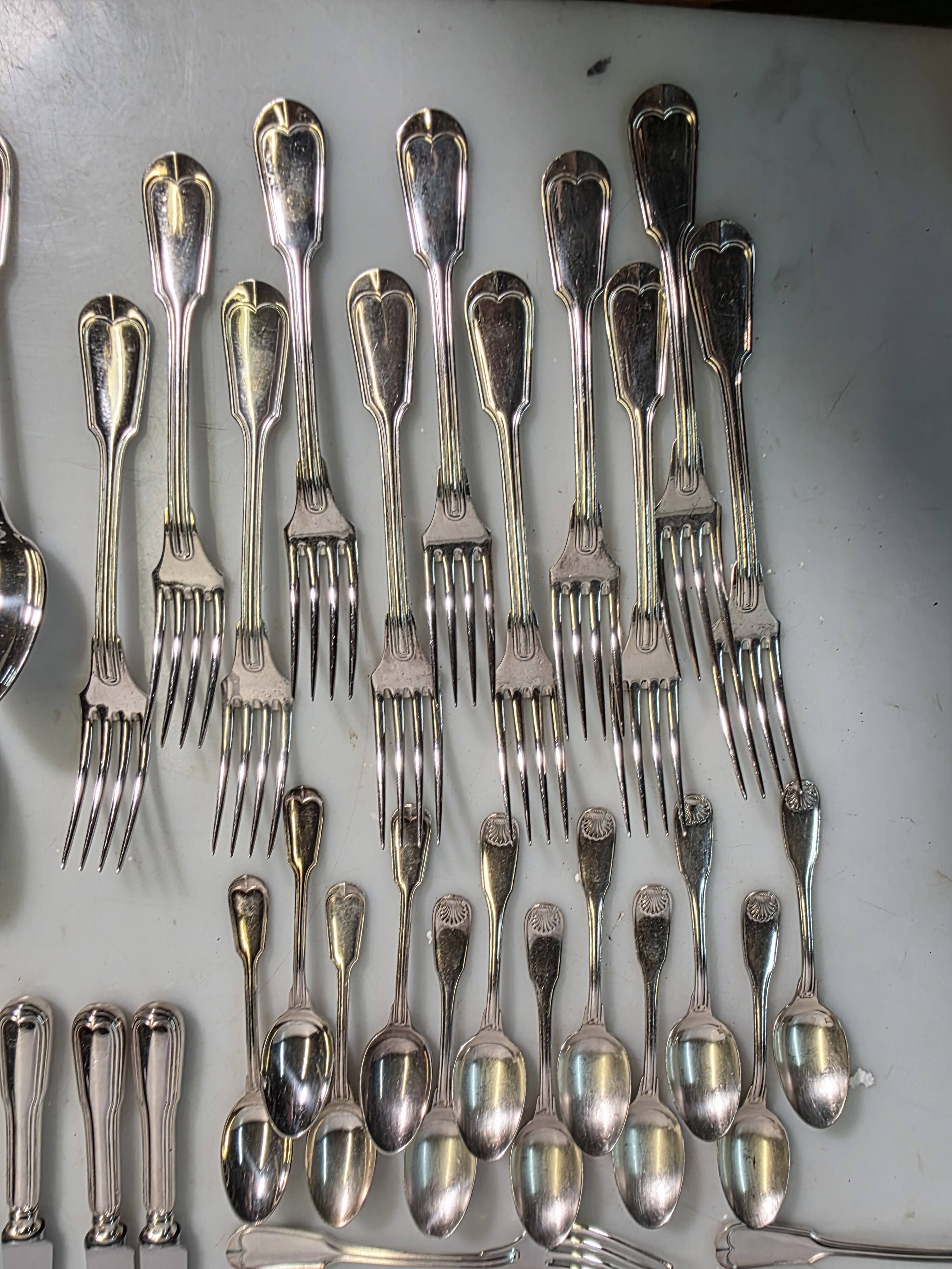 Boulenger silver-plated cutlery set, 86 pieces, hallmark 100.