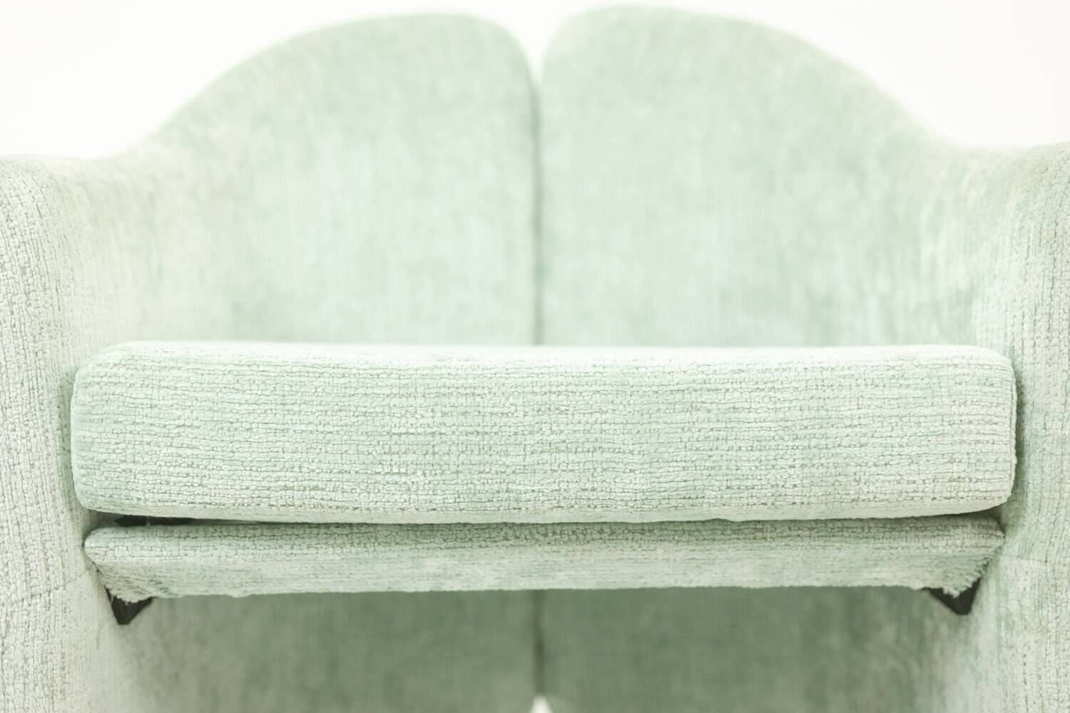 Eugenio Gerli for Tecno. Pair of "PS142" armchairs. 1960s.