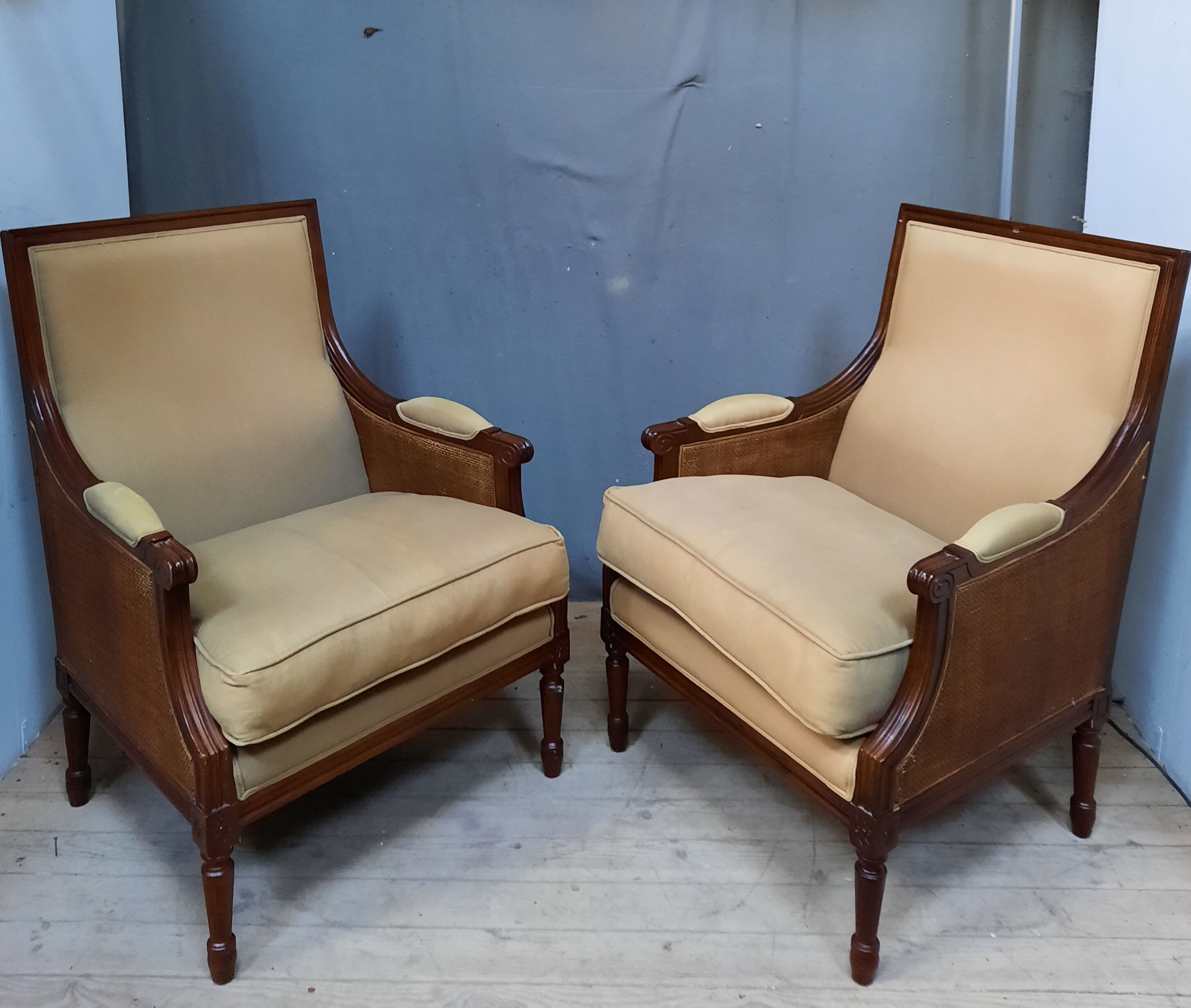 Pair of shepherd Louis XVI style