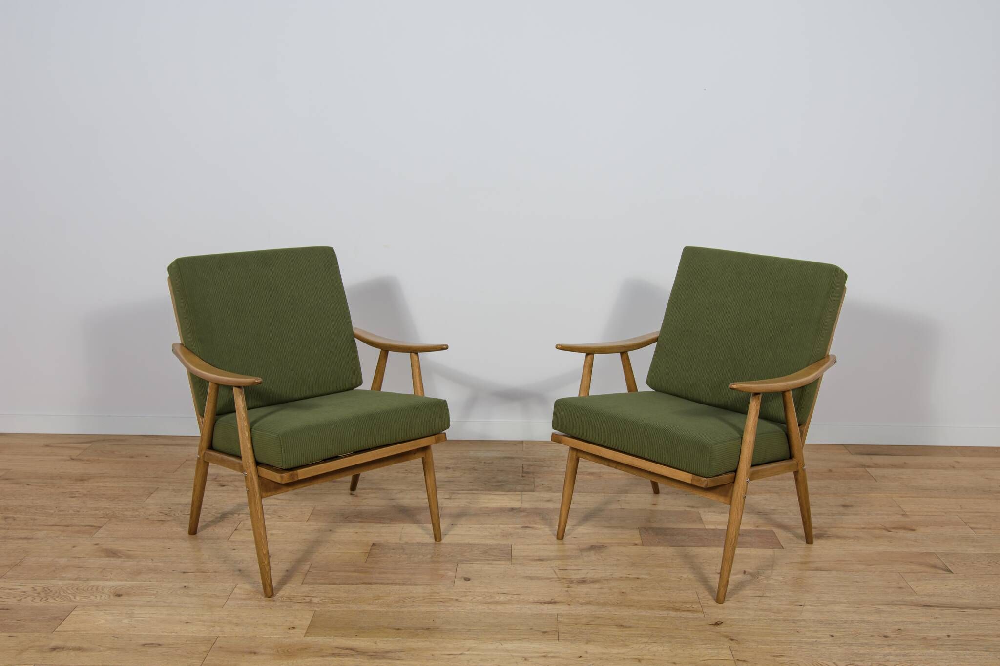 Mid-Century Modern Armchairs from TON, Czechoslovakia, 1960s, Set of 2