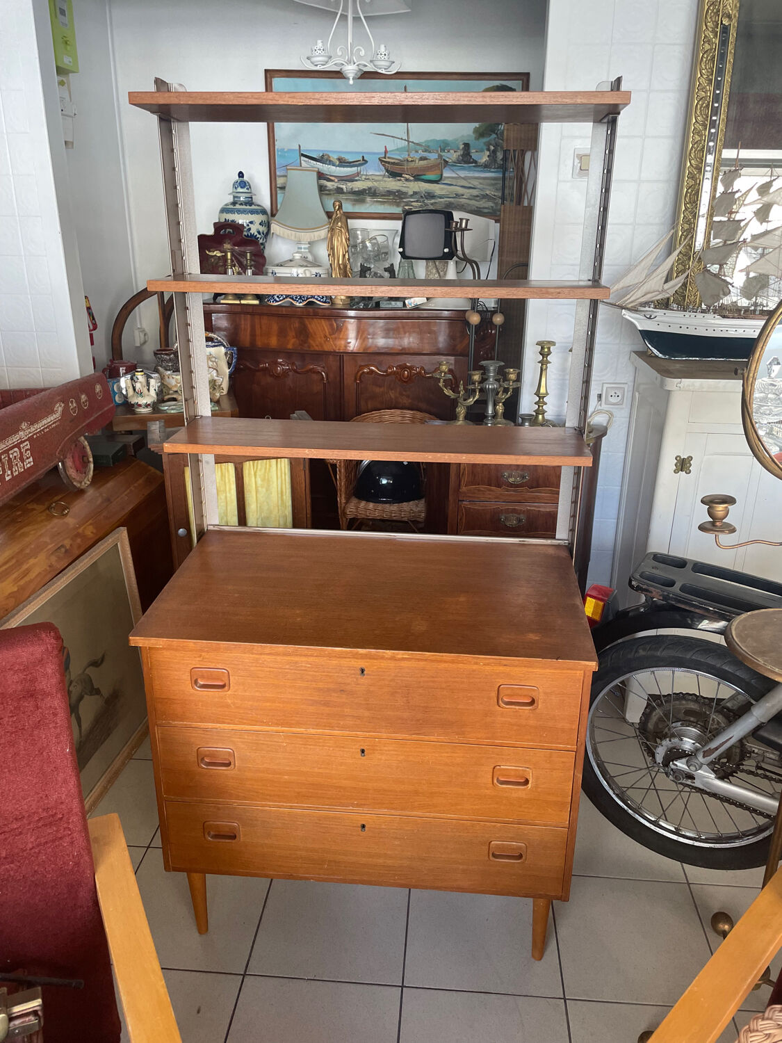 Étagère bois scandinave