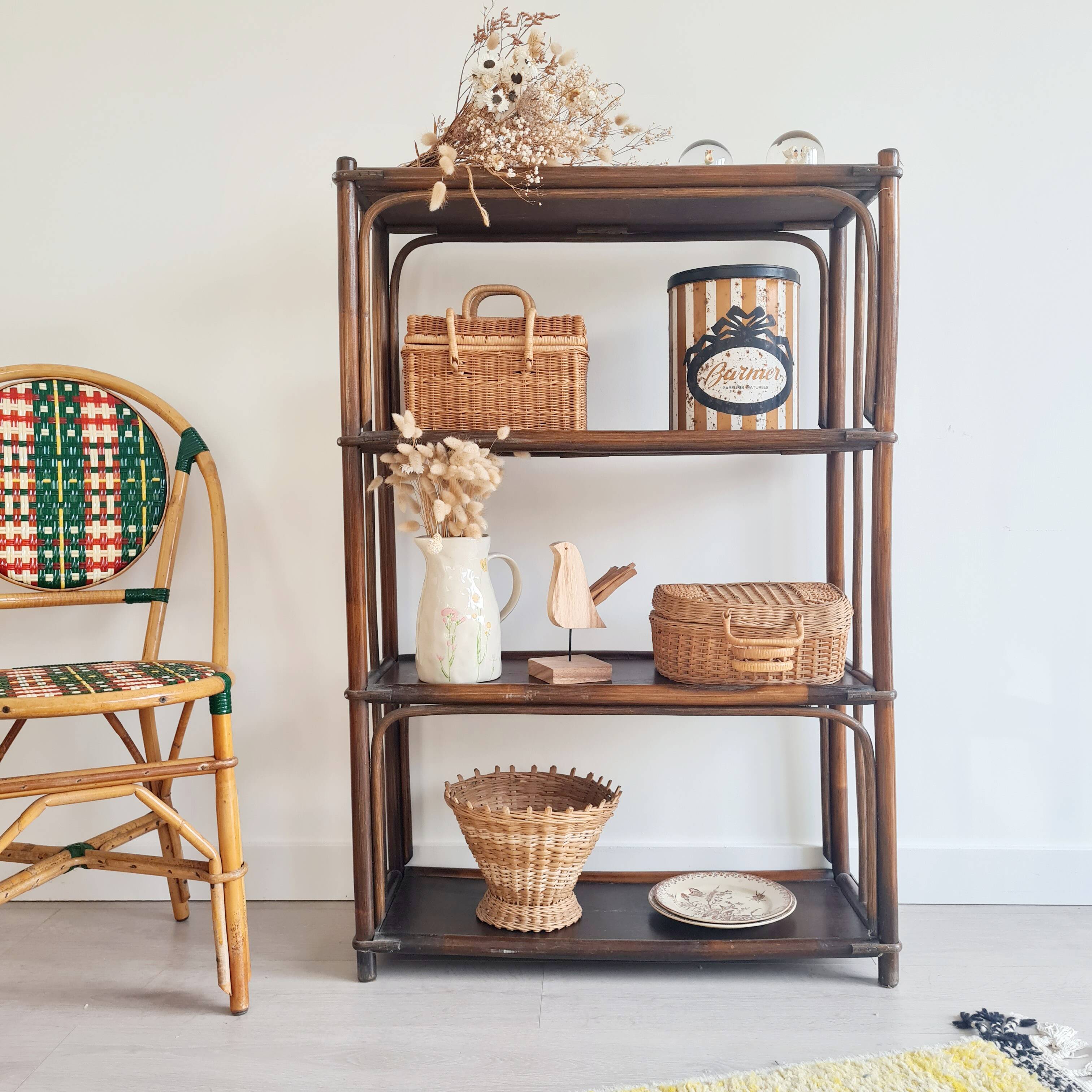 Etagère, bibliothèque en bois et rotin