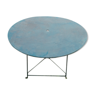 Garden round table