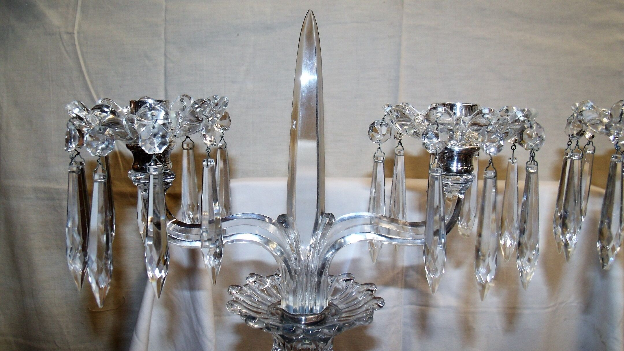 Pair of girandoles chandeliers to pendants