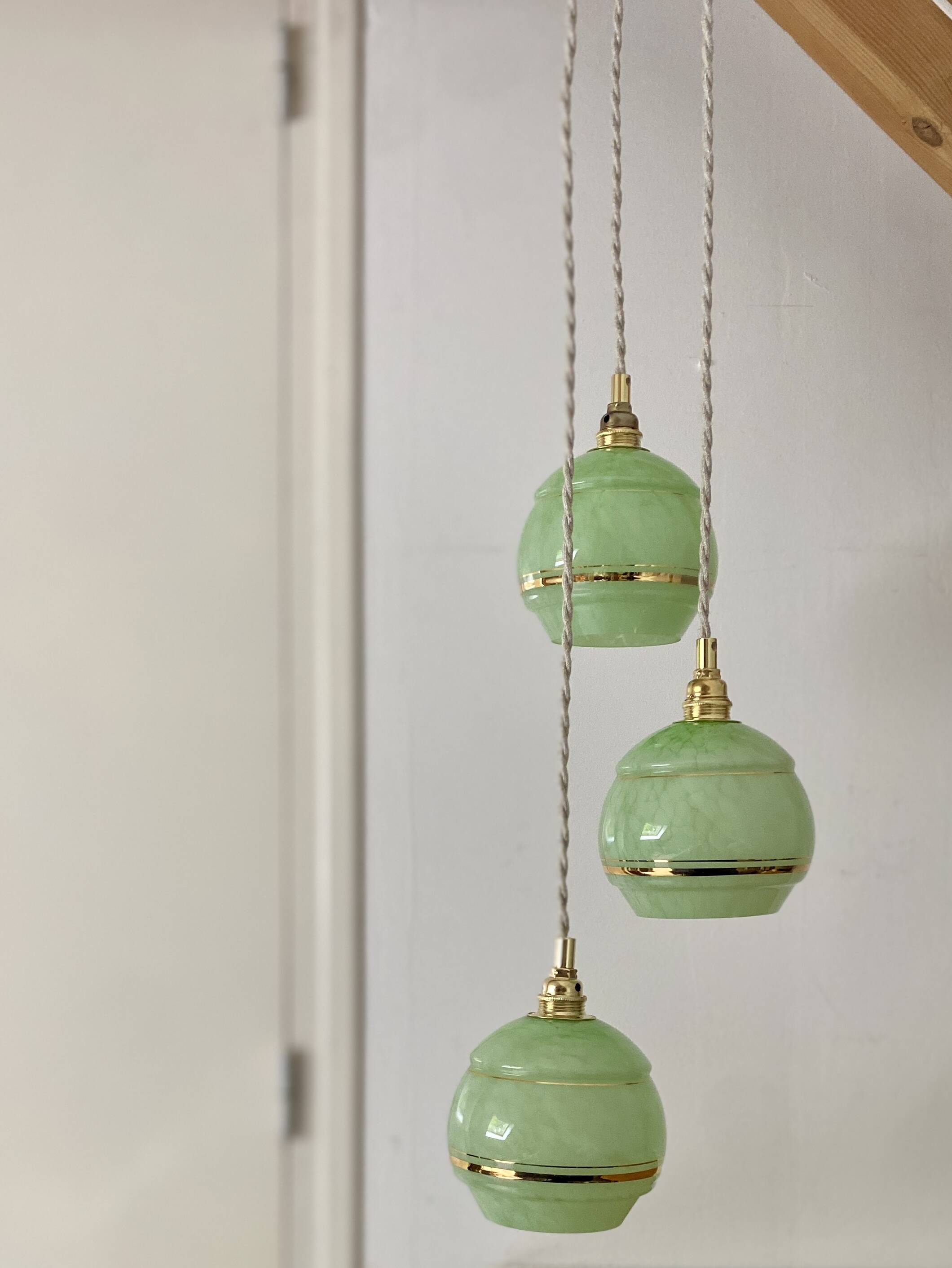 Vintage art deco triple globe pendant light in mint and gold glass