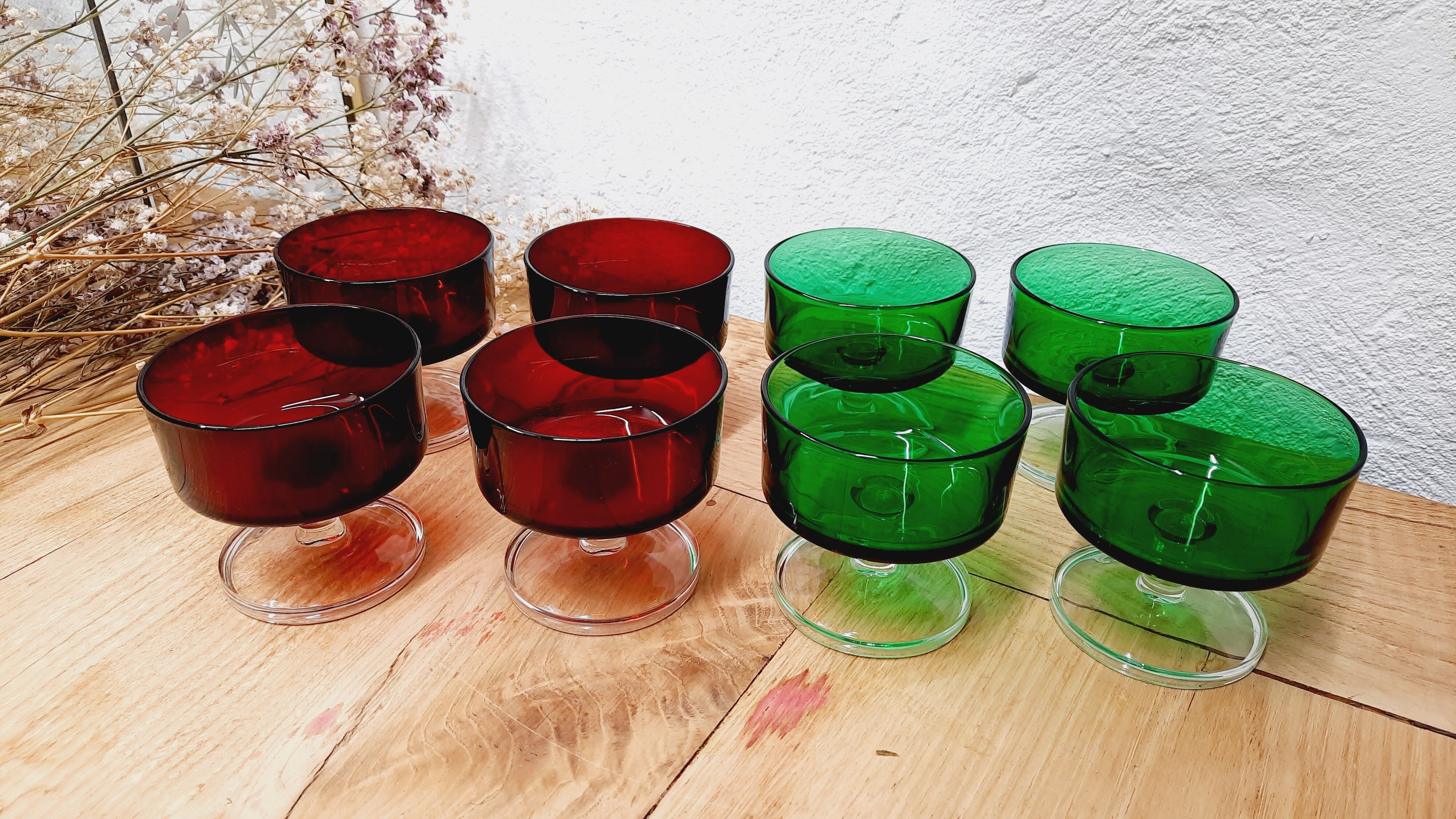 Set 8 glasses of champagne 70s