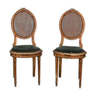 Paire de chaises de style Louis XVI