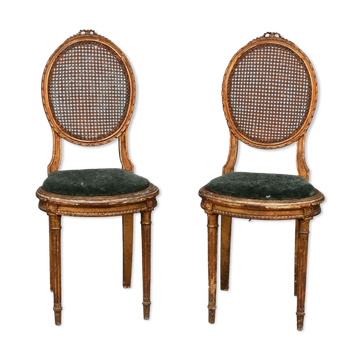 Paire de chaises de style Louis XVI