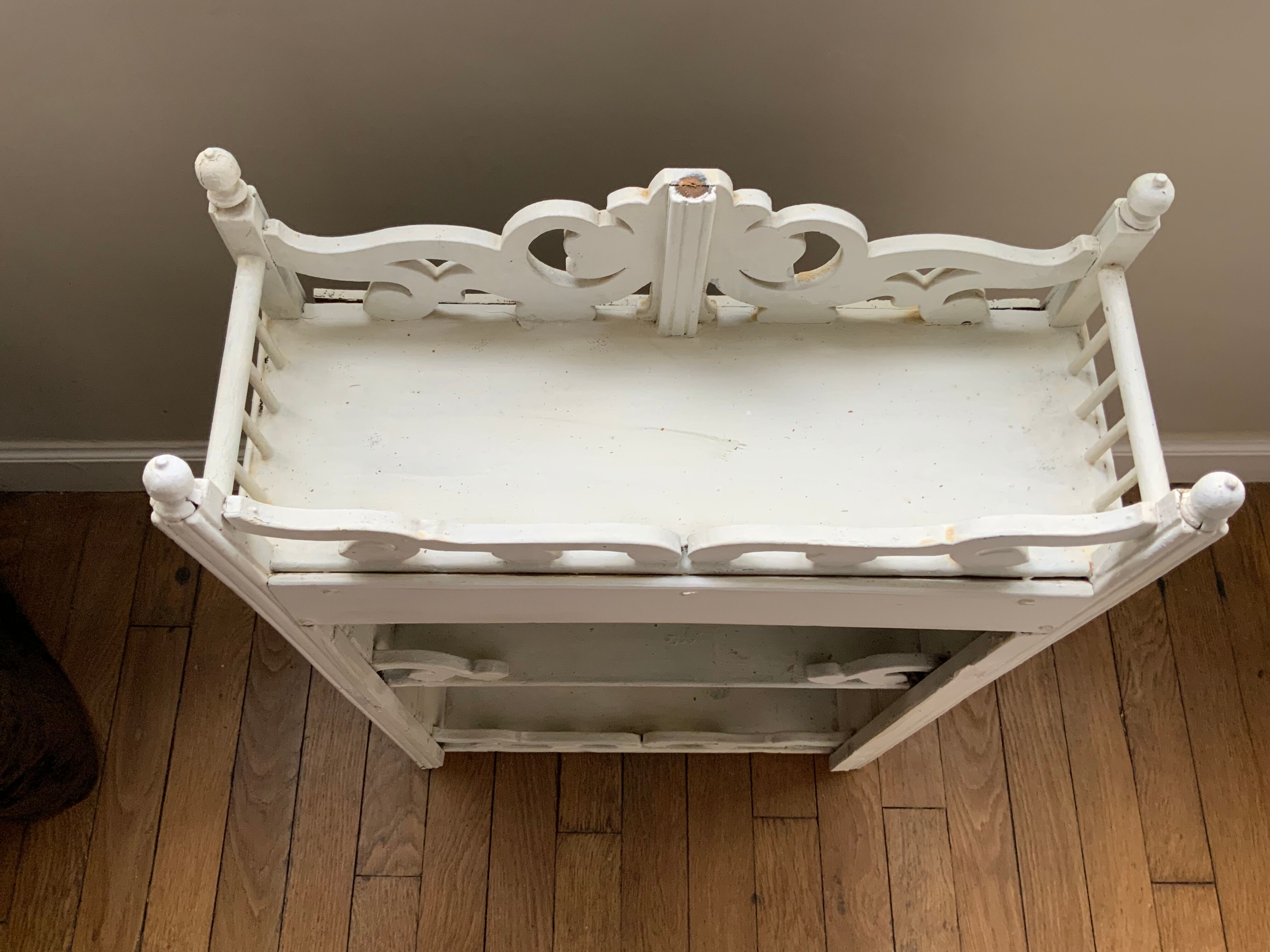 Wall shelf