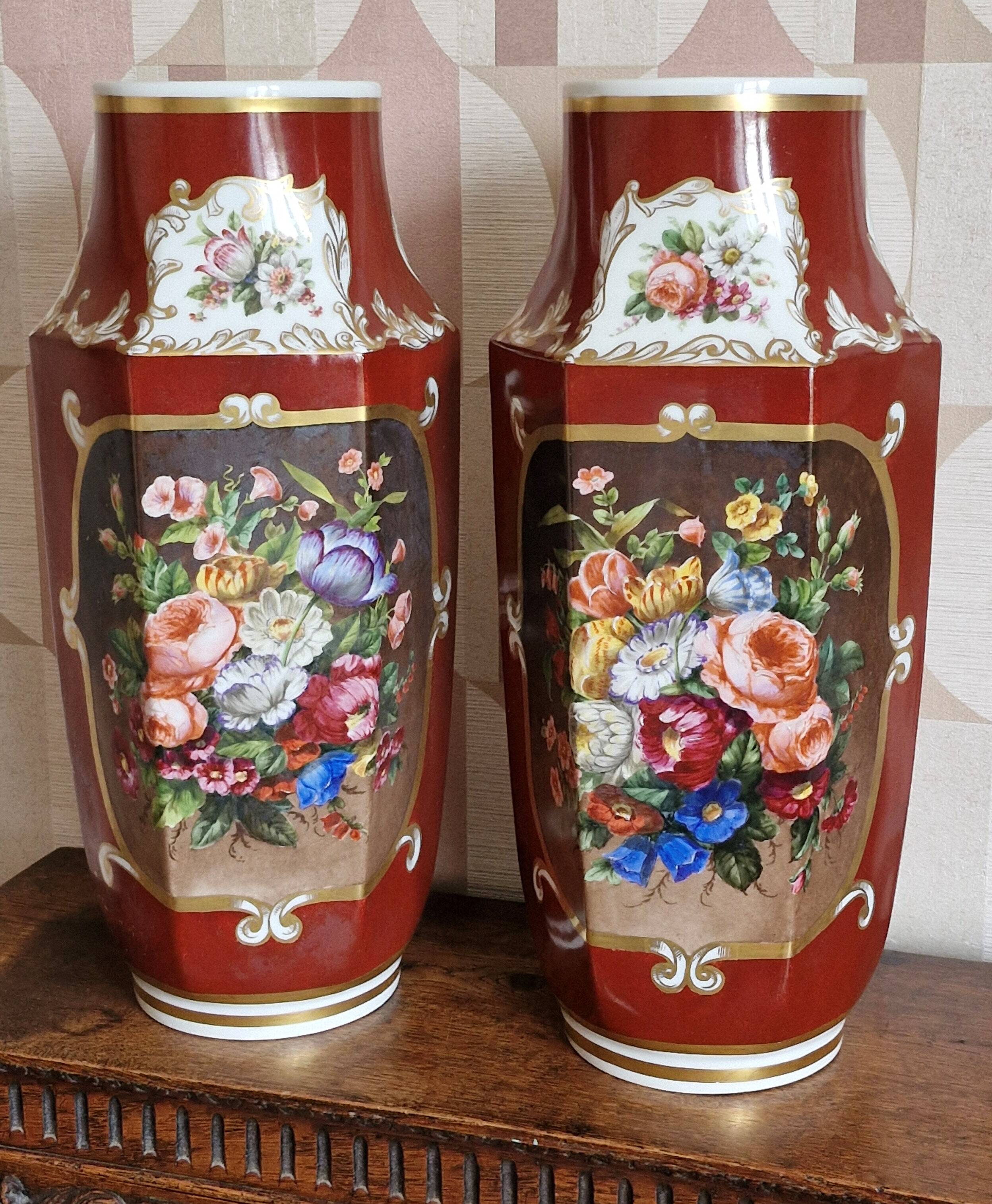 Duo of 19th century vases in Paris JP porcelain