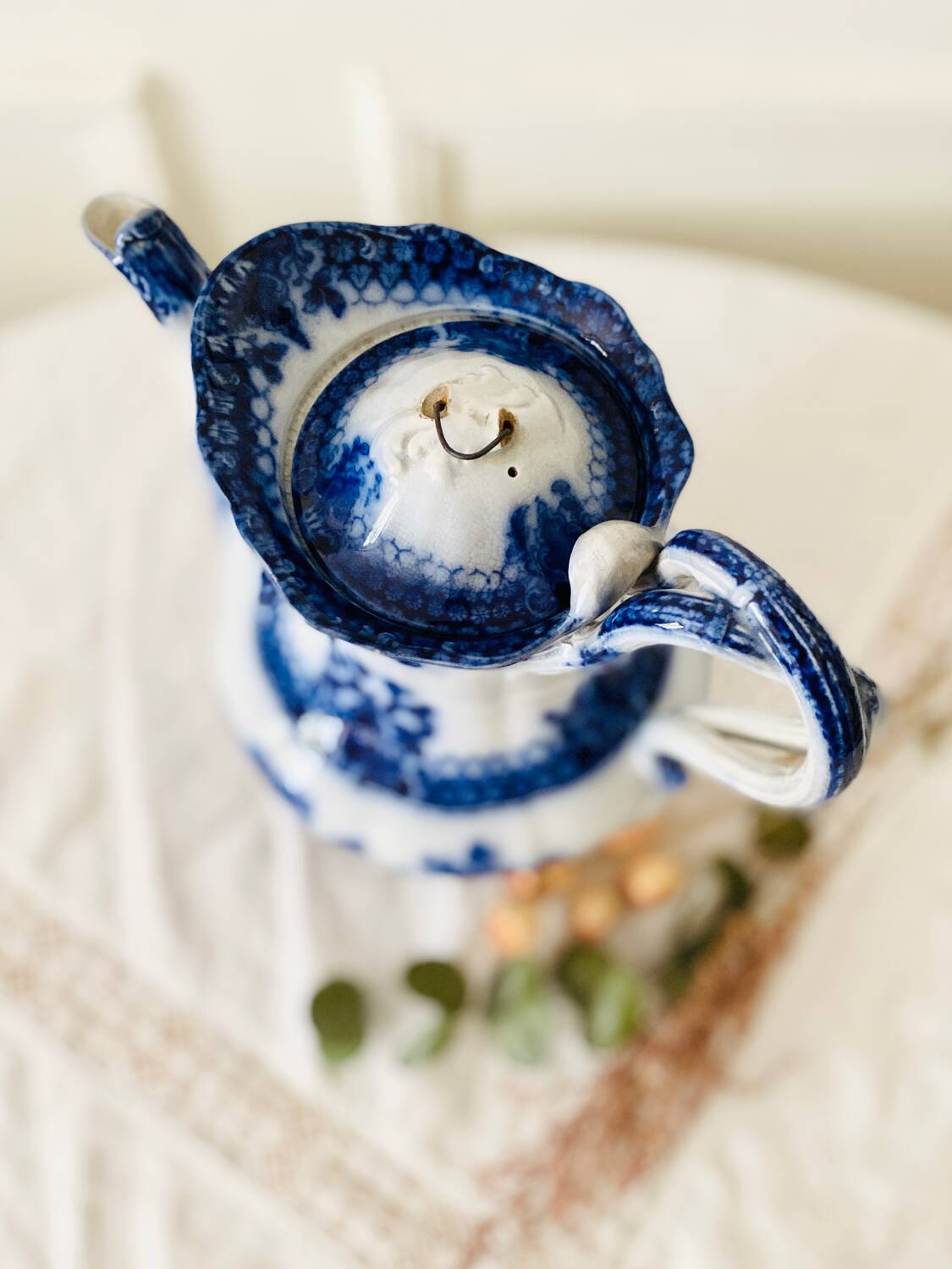 Antique teapot from the India service by Villeroy and Boch