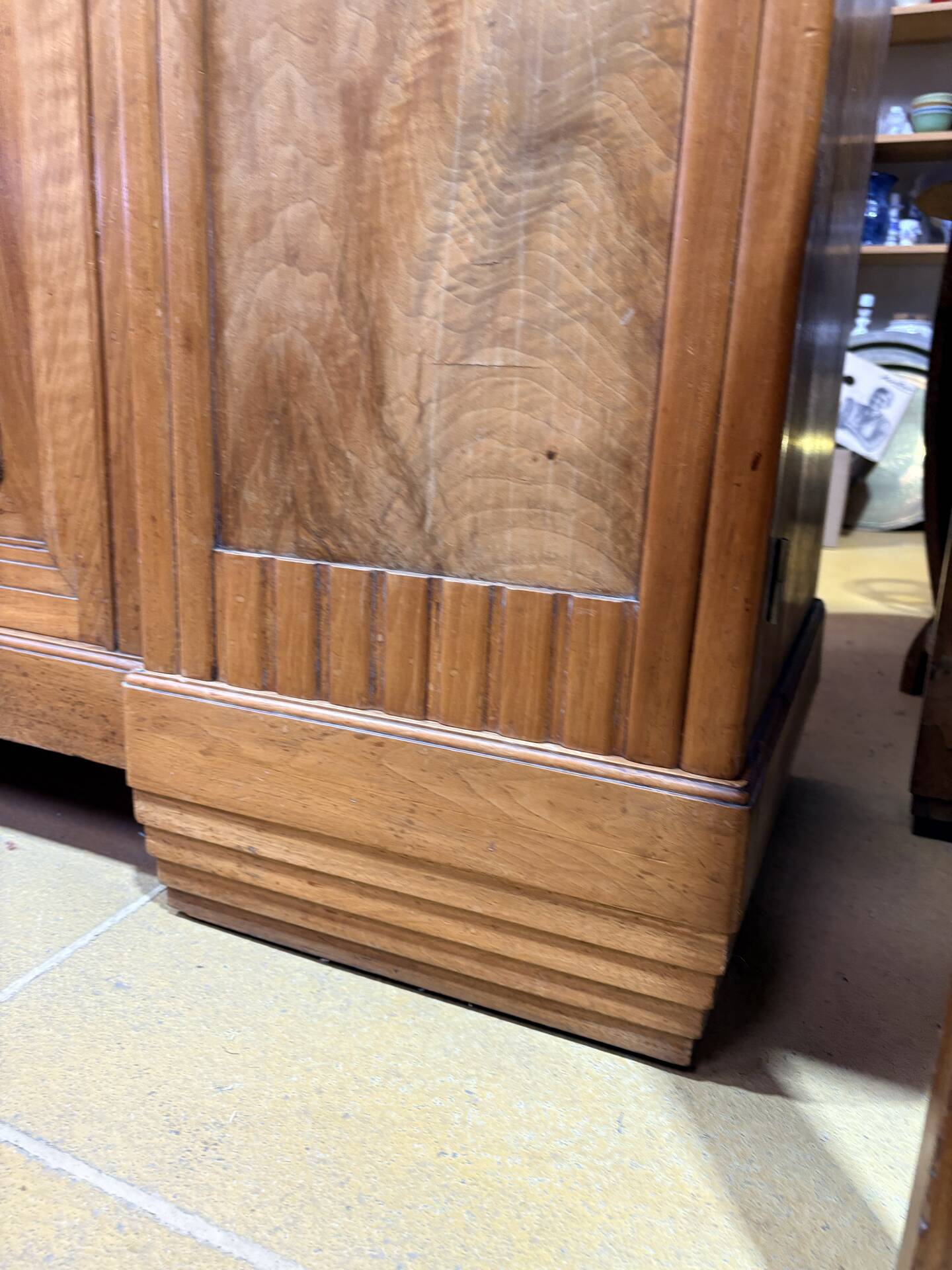 Art Deco buffet in carved walnut, marble and large mirror – 1930s
