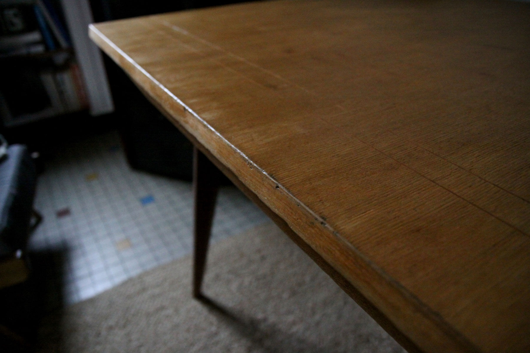 Table dining compass feet