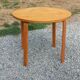 1970s Scandinavian-style coffee table in birch veneer.