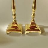Paire d'anciens bougeoirs en laiton