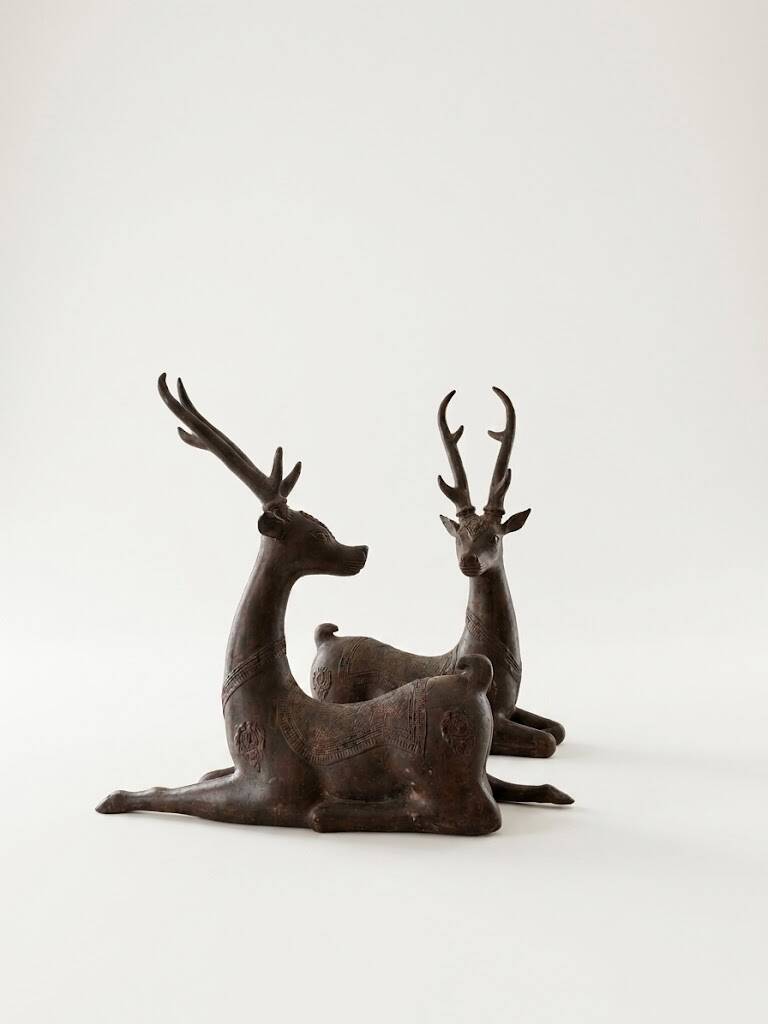 Solid bronze deer 20kg (1979), with period sales certificate.