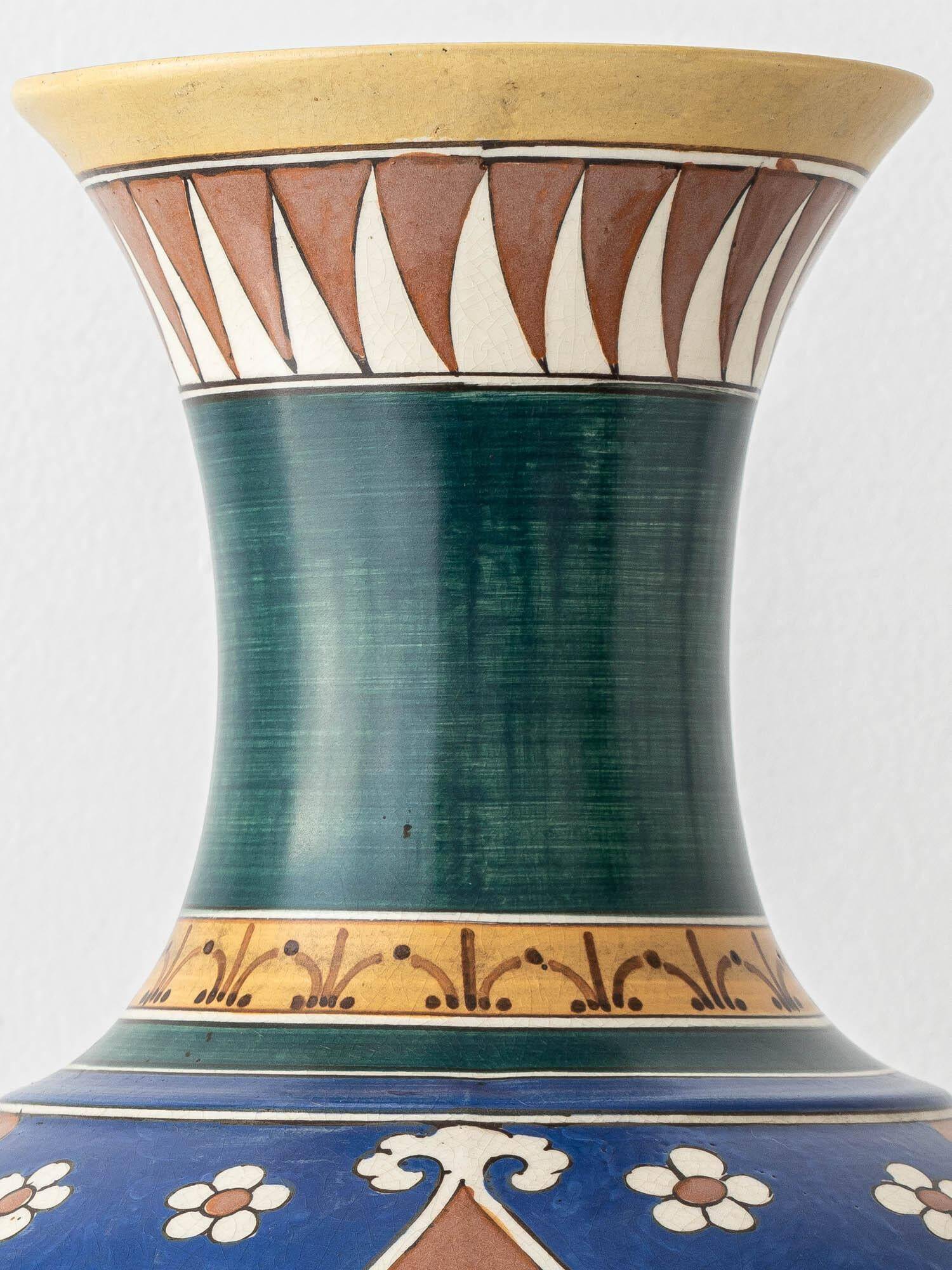 Monumental vase Lindus Art Nouveau–Art Deco, Arnhemsche Fayencefabriek, 1910s