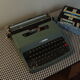 Machine à écrire portable vintage Olivetti Lettera 32