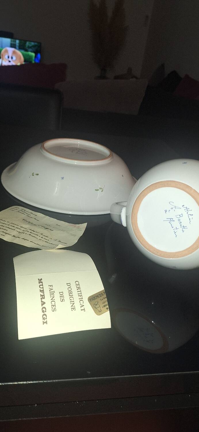 Vase Moustiers workshop A.Baratta (A.B)