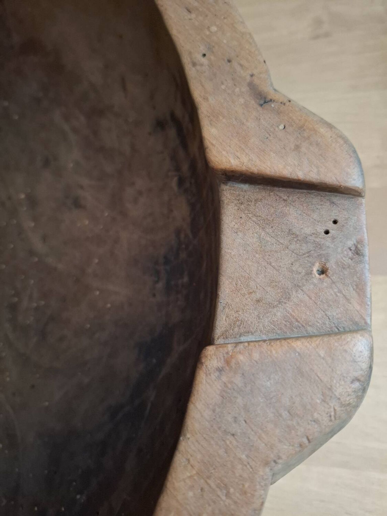 Grande coupe en bois ancienne
