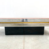 Table basse en marbre rouge