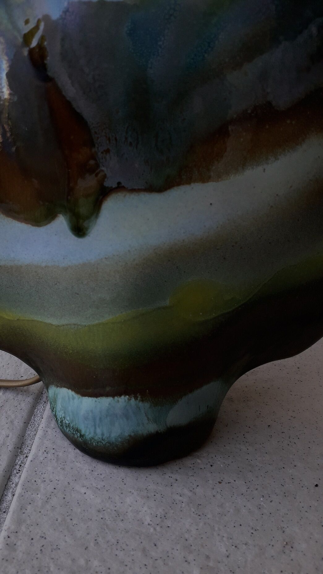 Ceramic lamp base