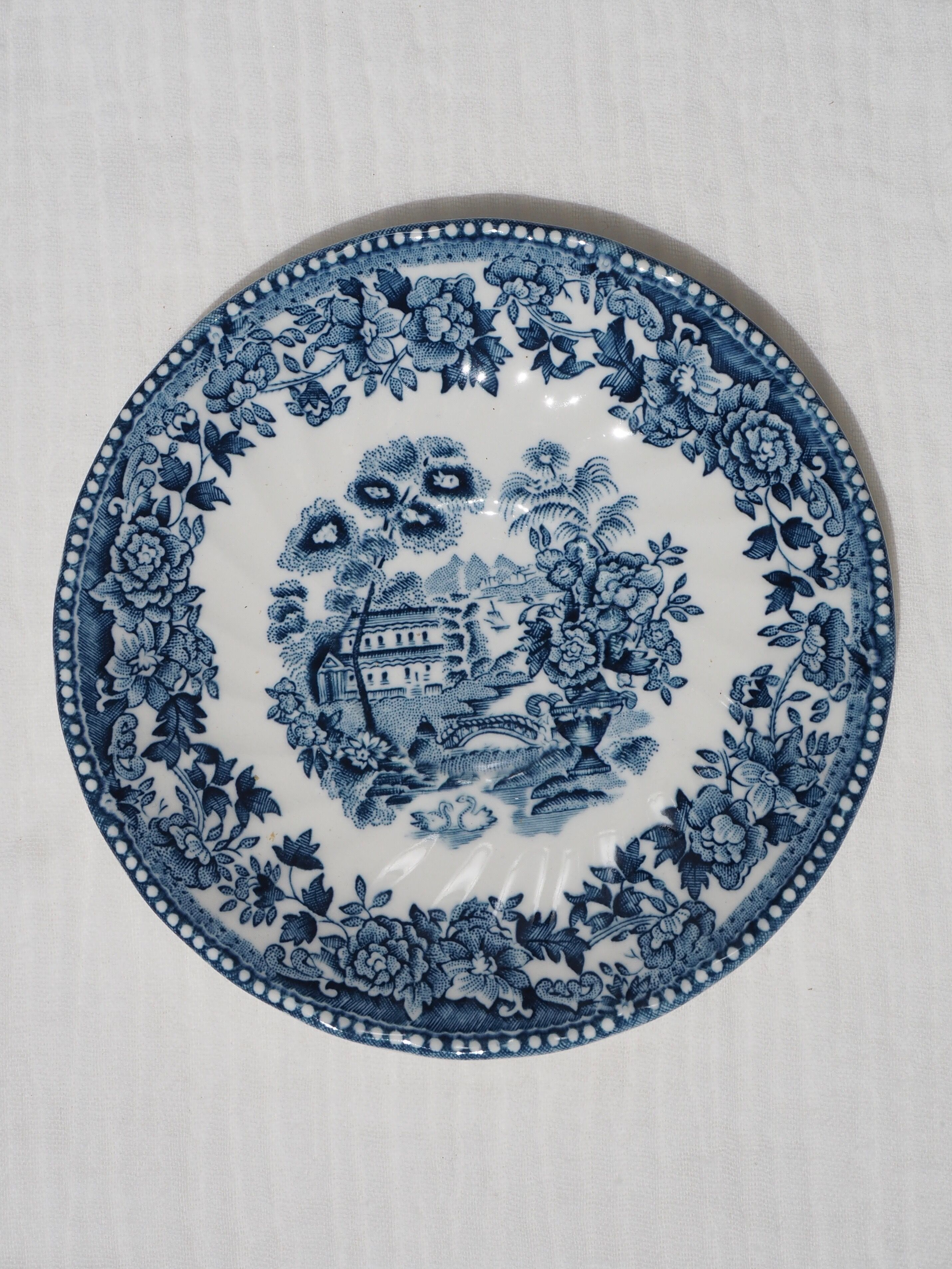 Set of 11 Churchill coffee cups with blue English patterns