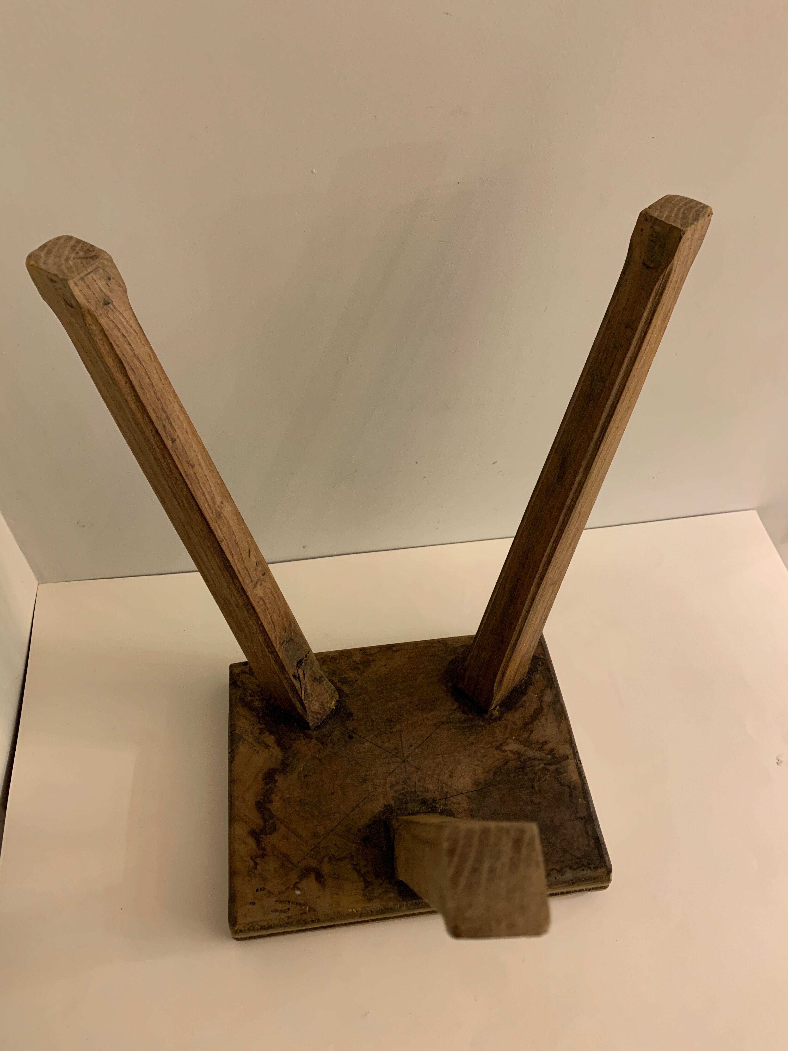Pair of wooden stools rectangualaires, tripods and handicrafts