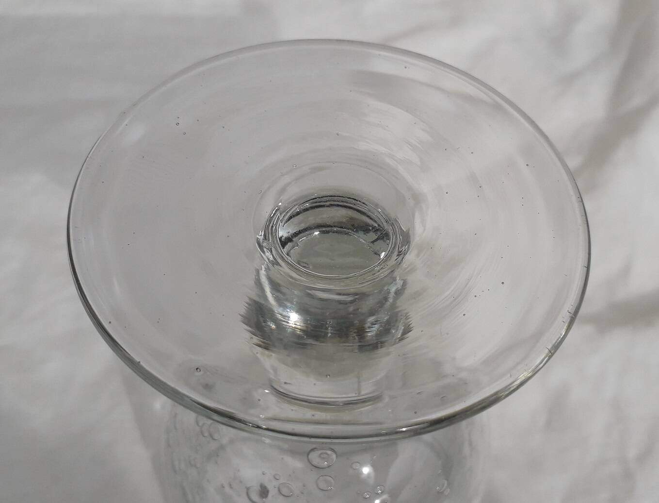 Footed glass with bubbles