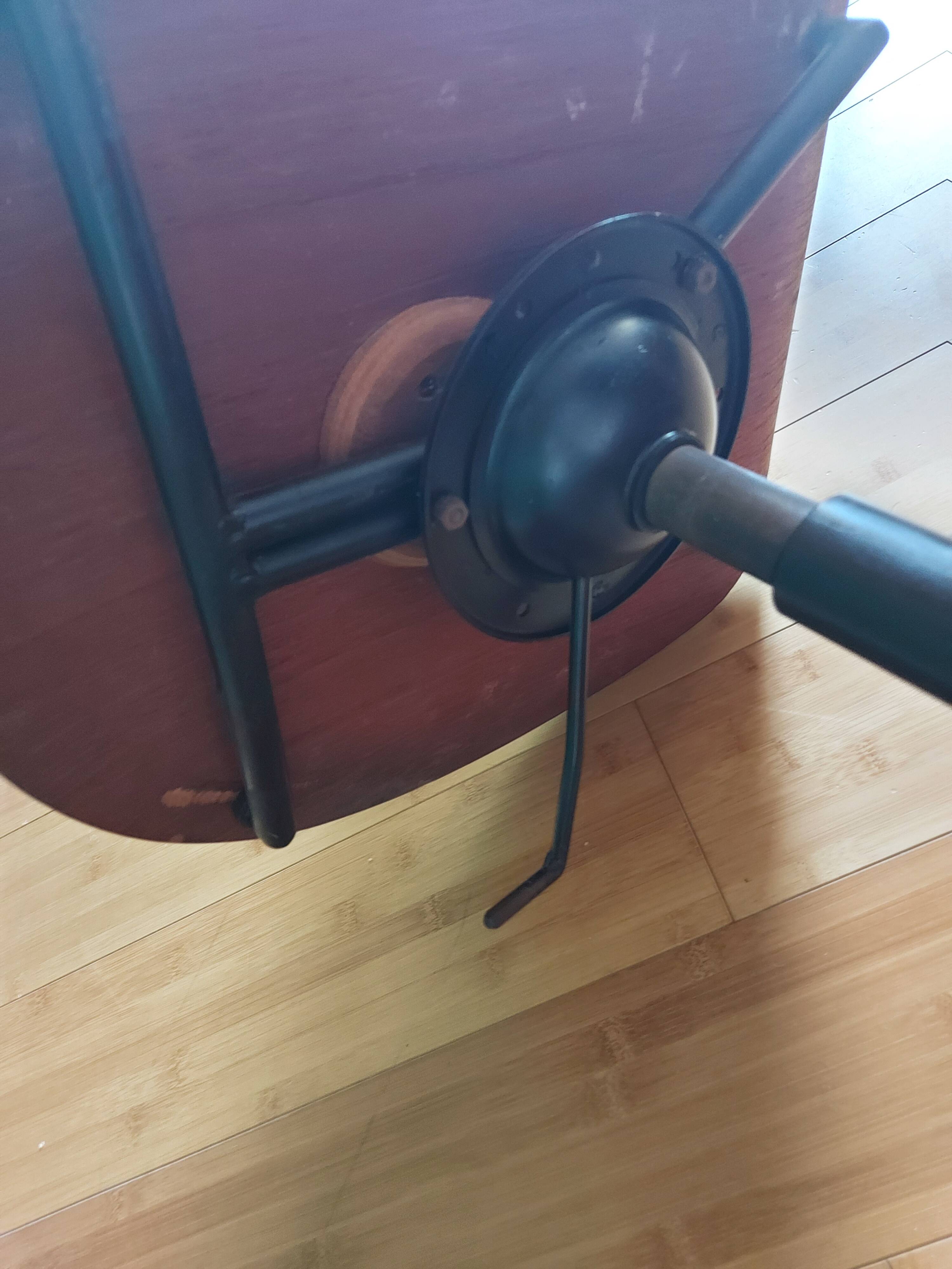 Chaise en bois courbé