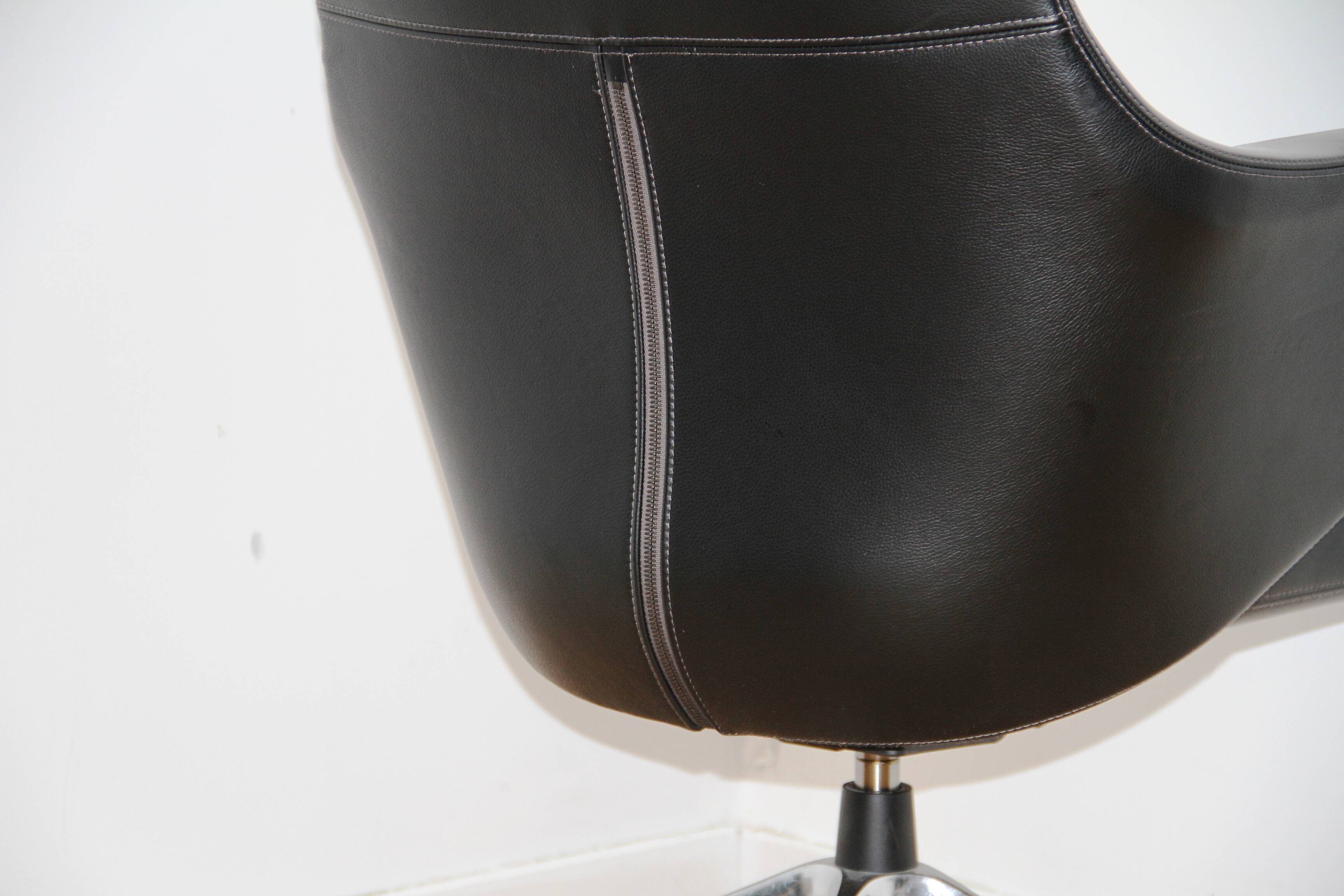 Highback office chair, Vitra