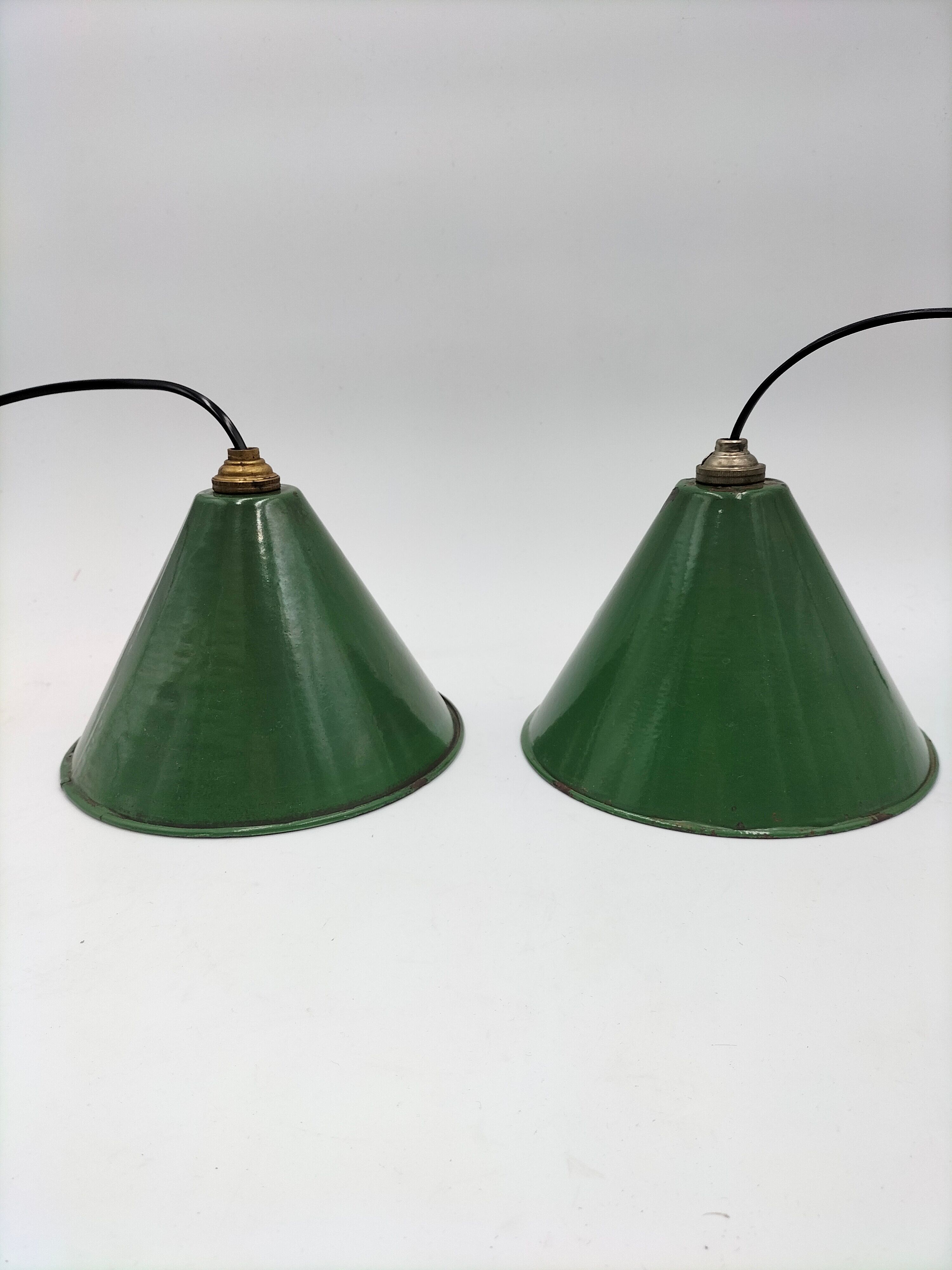 Pair of industrial hanging lamps