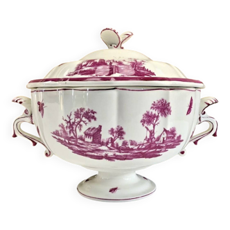 Antique large Gien vegetable soup tureen, pink landscape model, 1938/1960