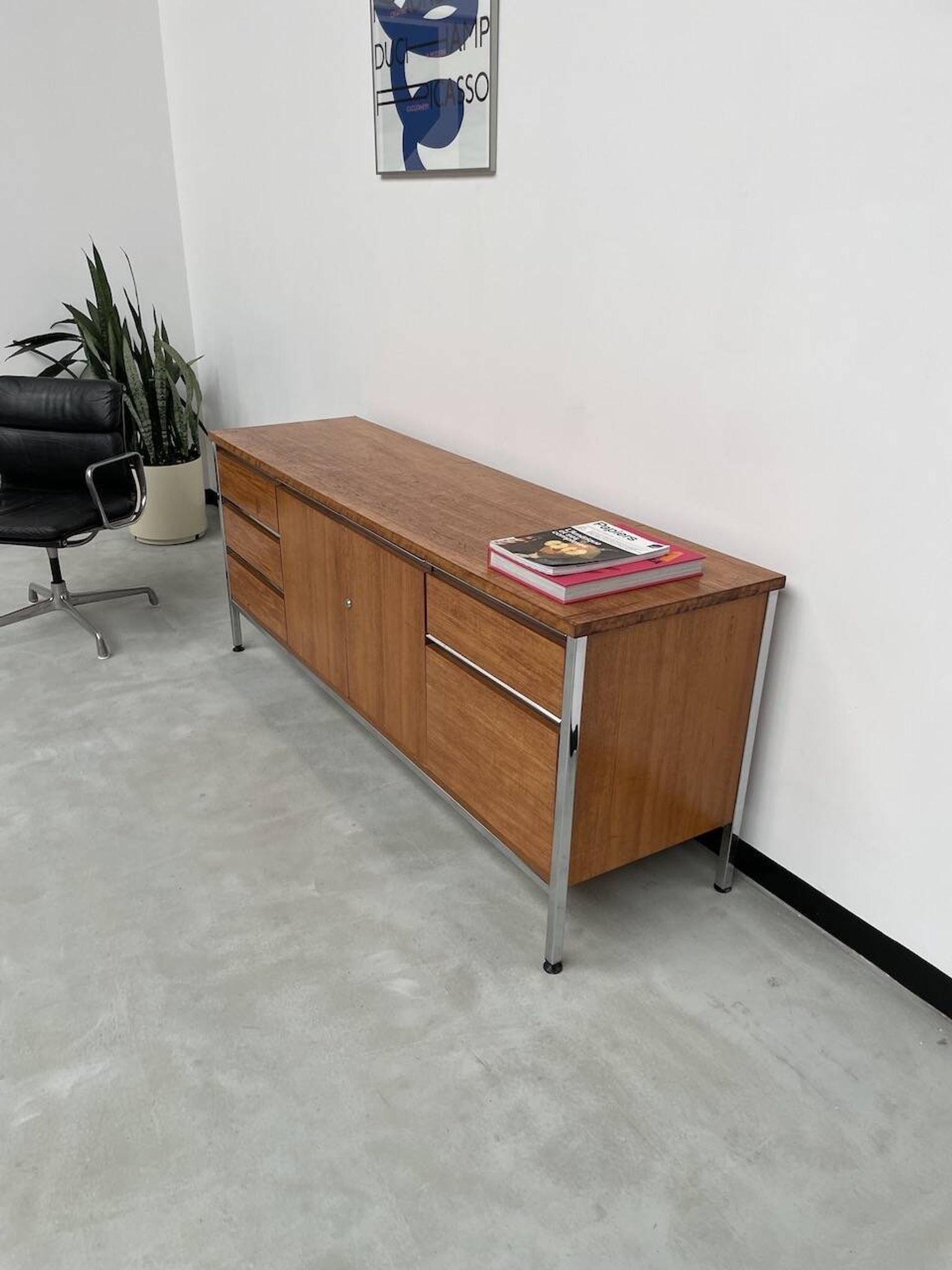 1960s modernist enfilade