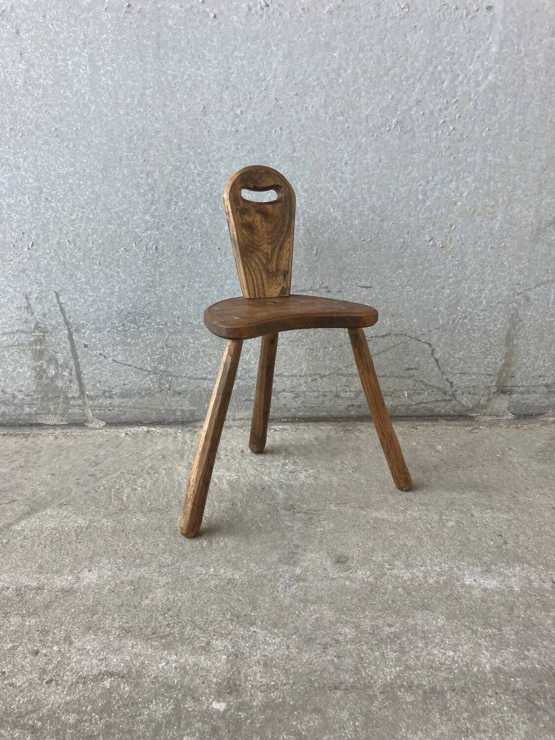 Brutalist tripod stool with backrest, France, vintage 1950s