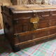 Superb trunk leather trunk dating from the end of the XIX century in its juice