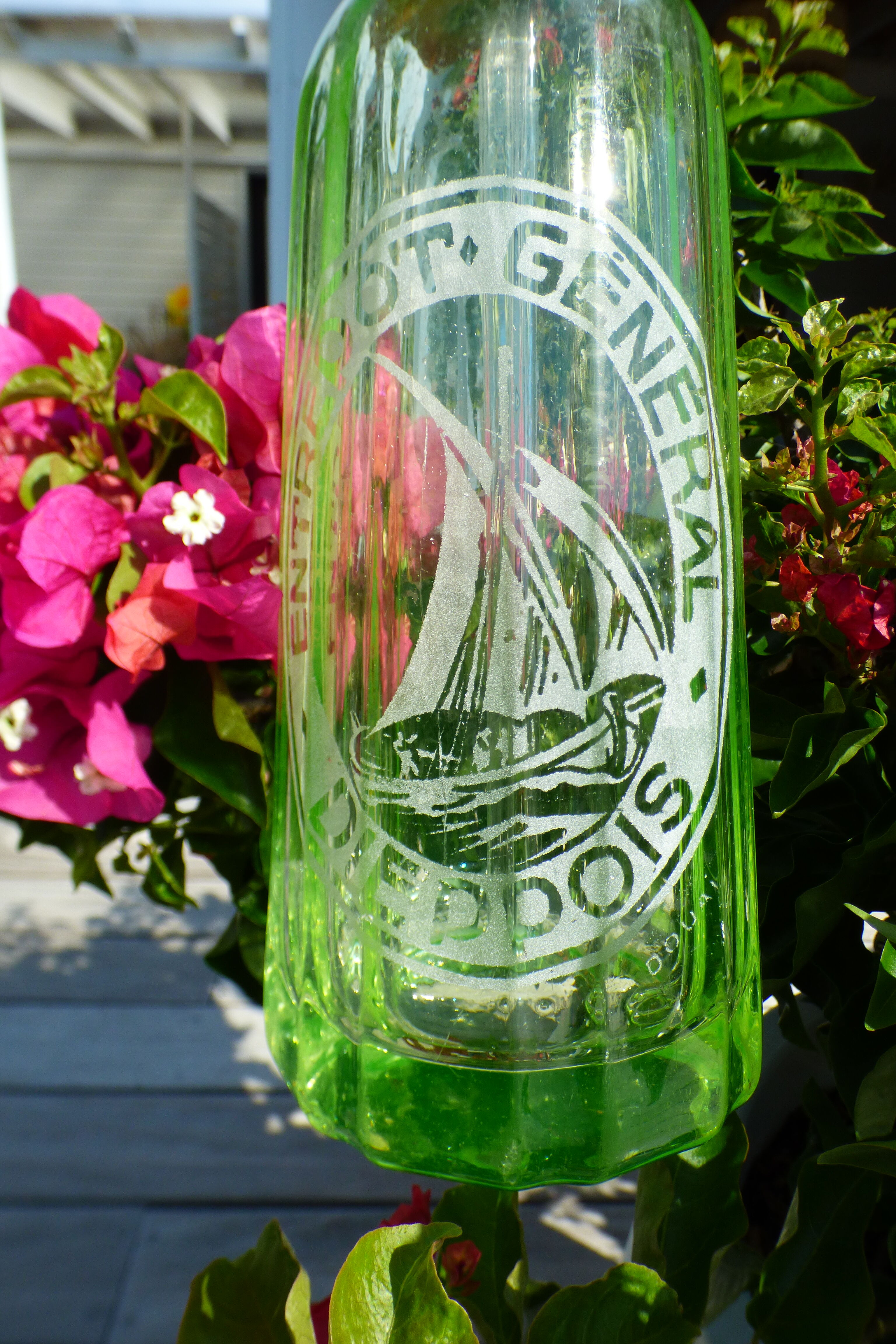 Siphon.seltz. remarkable pyramidal siphon. dieppe.