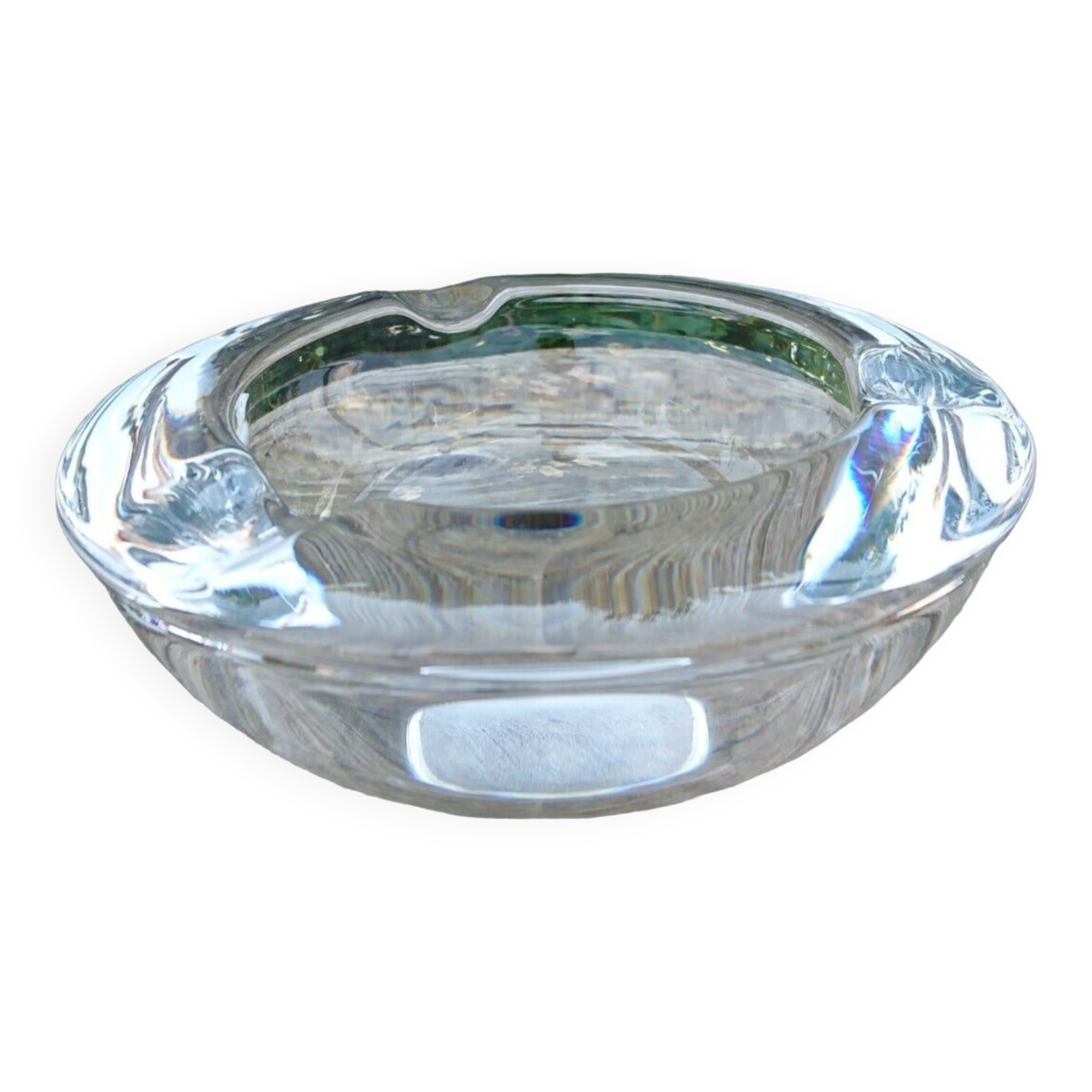 Solid half-sphere ashtray in transparent glass