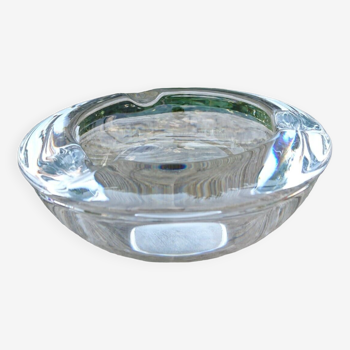 Solid half-sphere ashtray in transparent glass