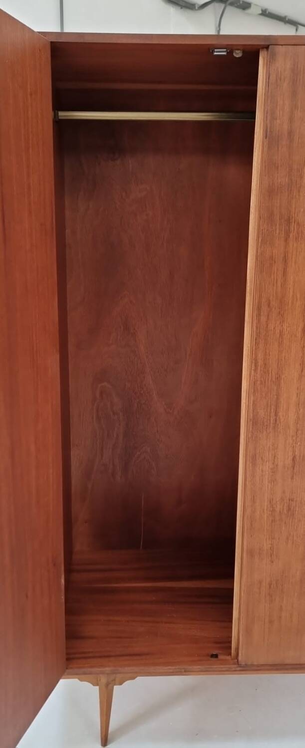 Armoire du milieu du siècle