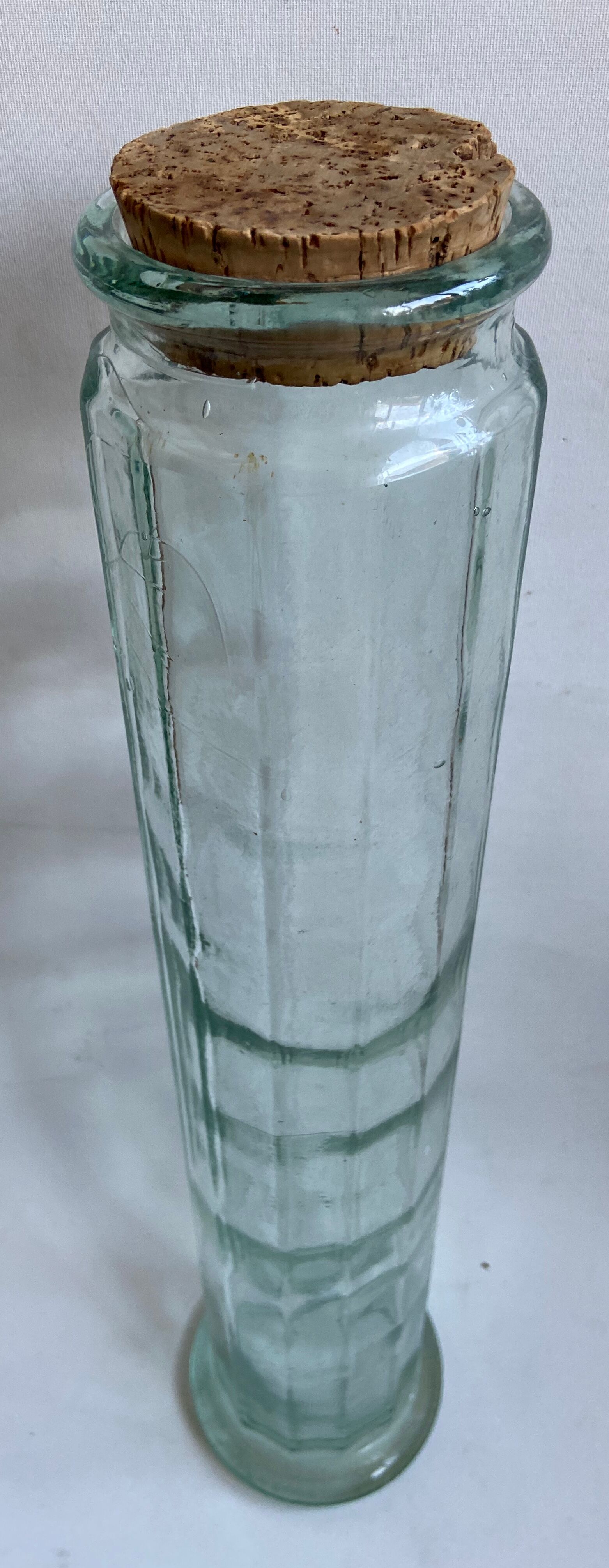 Glass jar