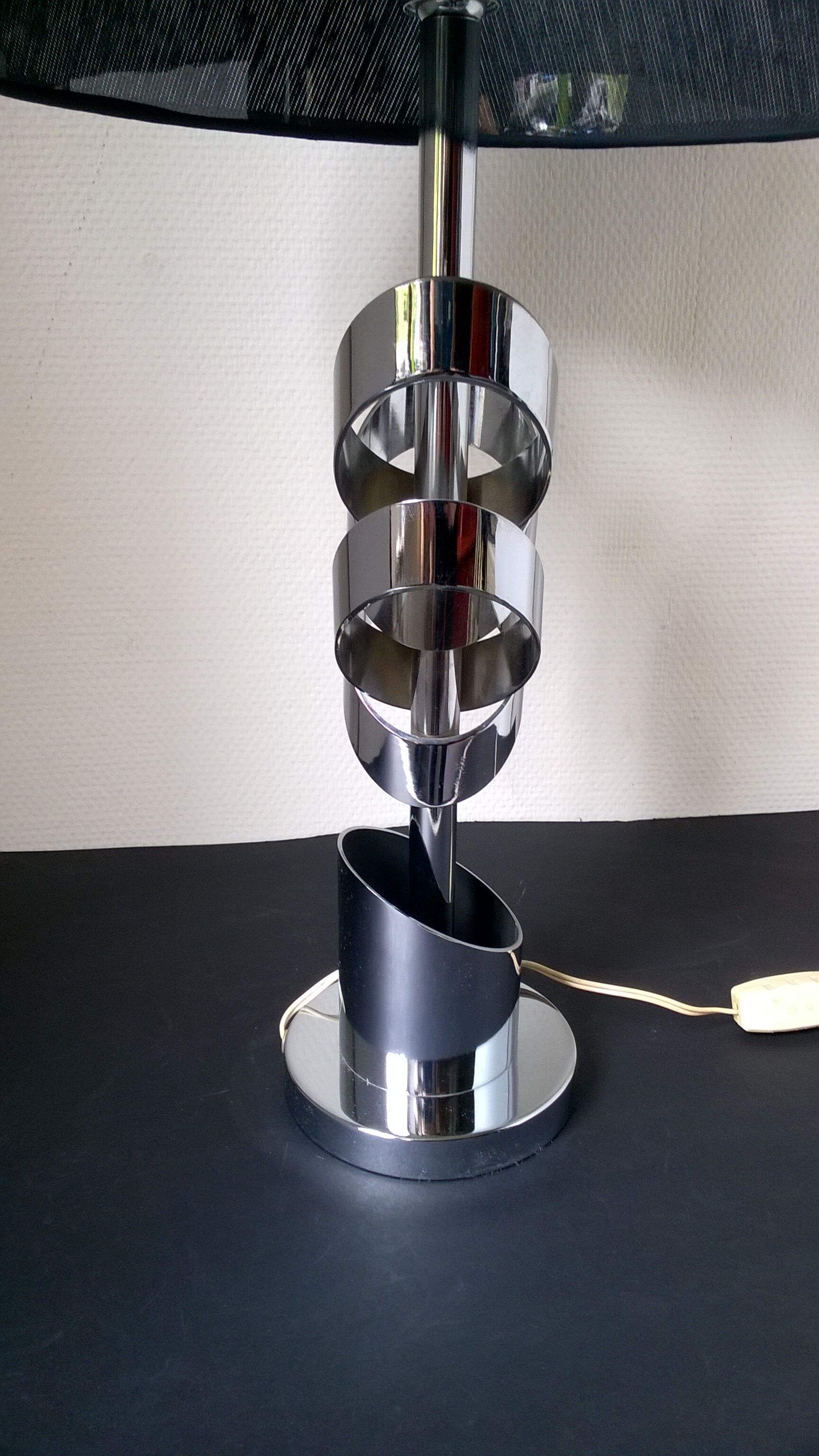 Vintage 70s design lamp in chrome metal
