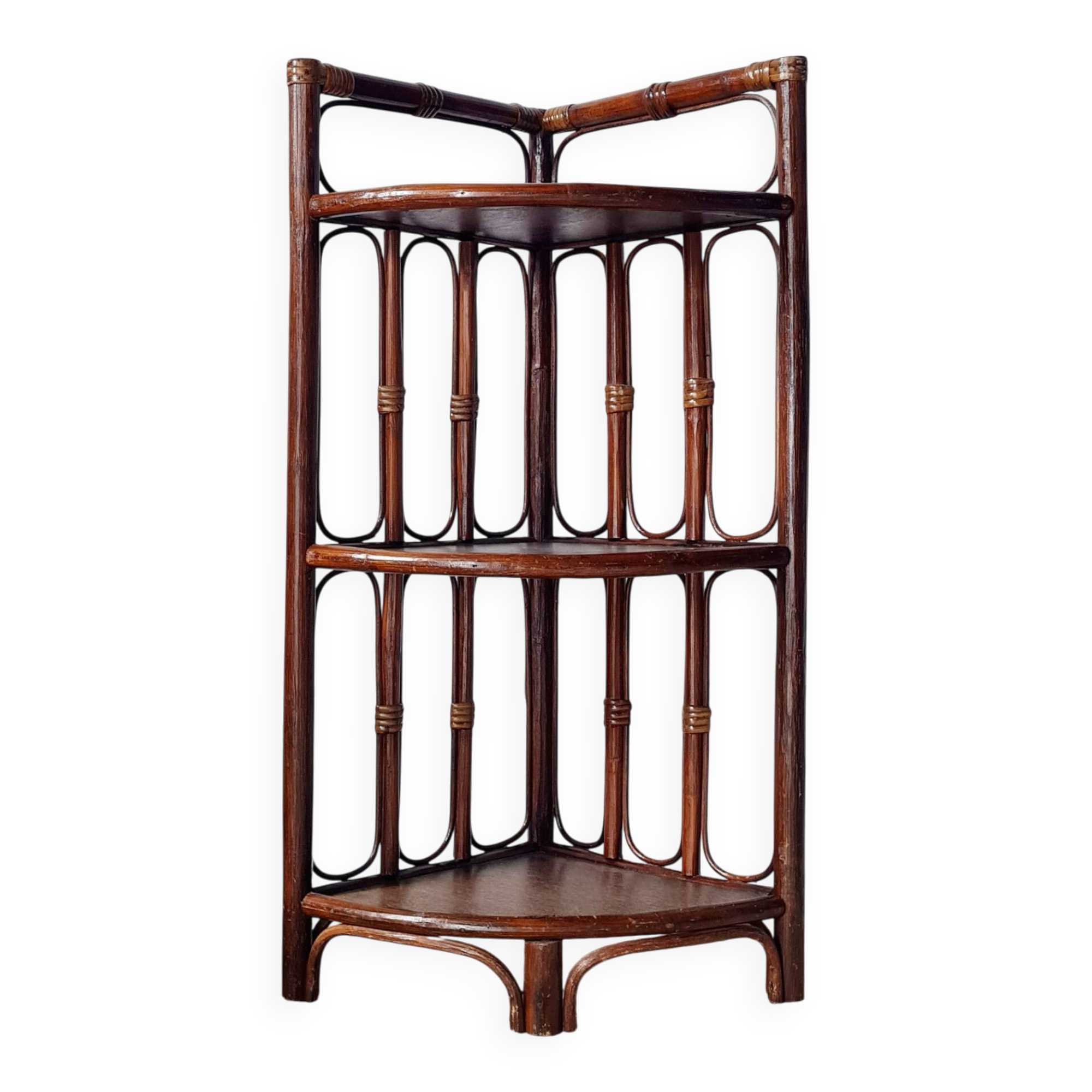 Vintage rattan corner shelf - antique bookcase