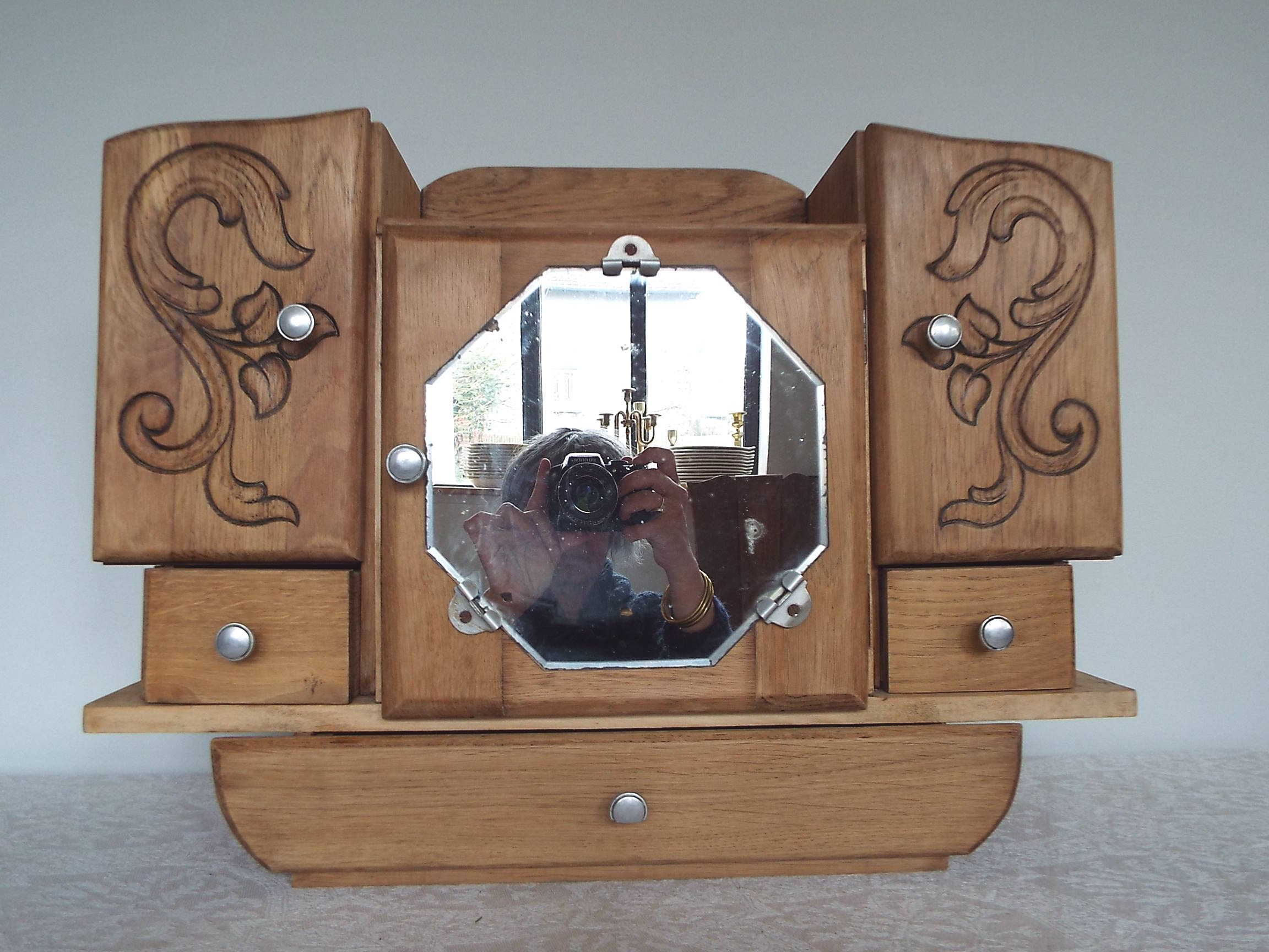 Medicine cabinet