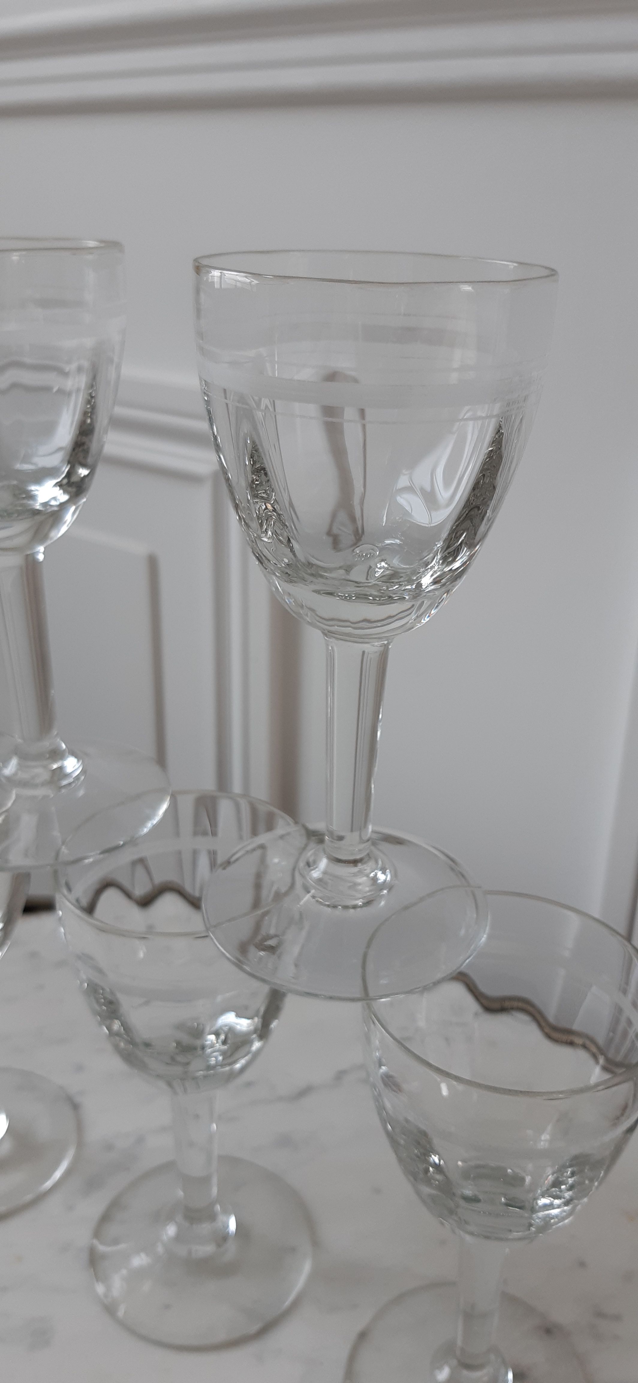 Set of 5 glasses of trompe l'oeil white wine bar 40s