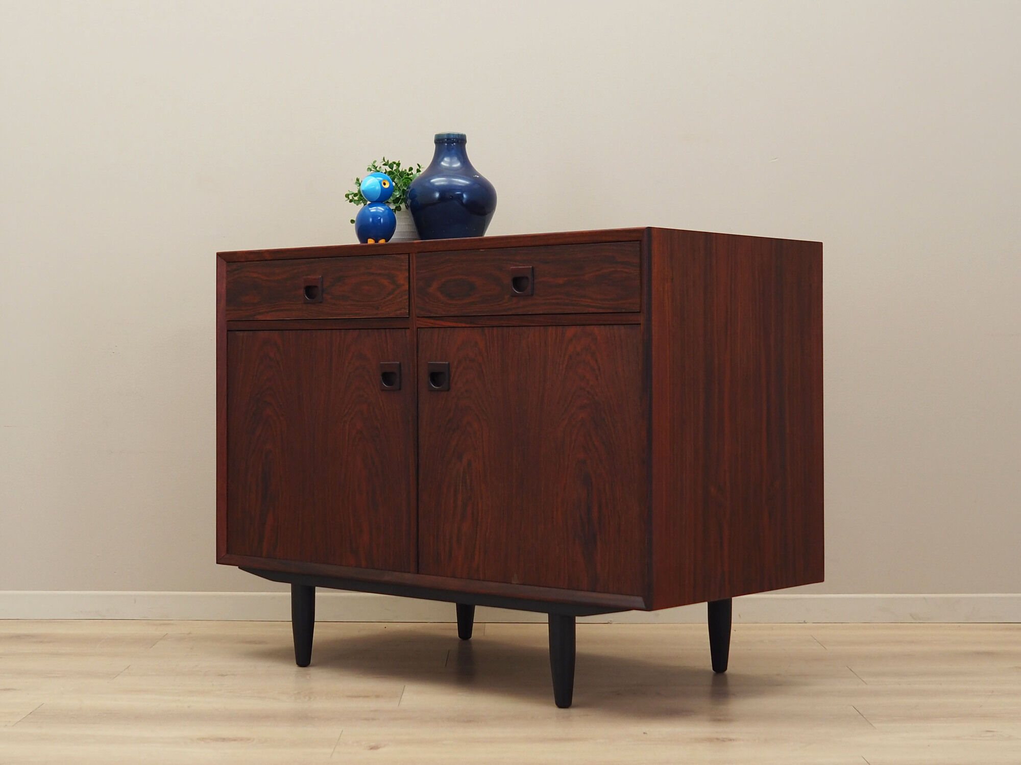 Buffet en palissandre, design danois, années 1960, fabricant: Brouer