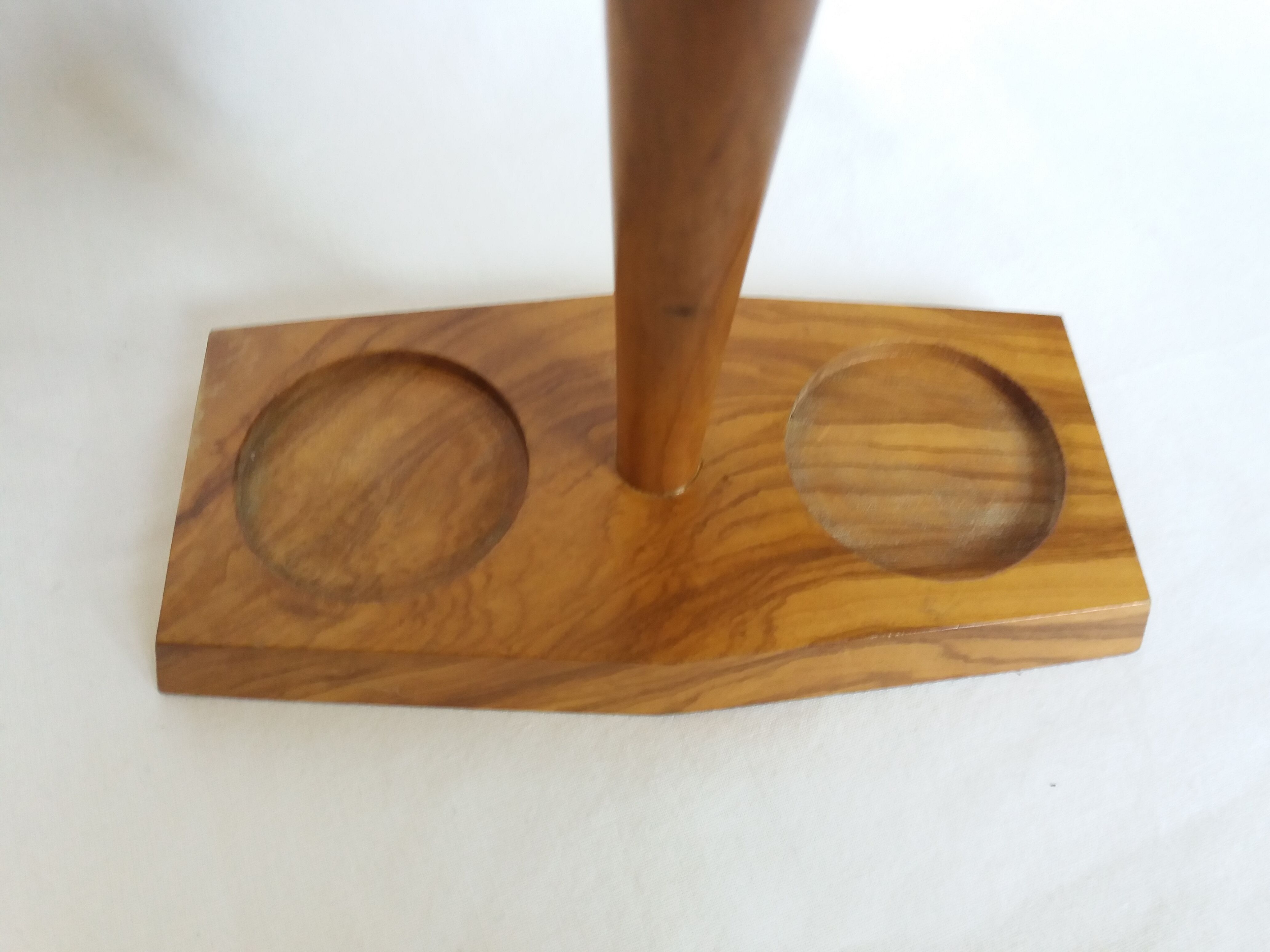 Pepper shaker in olive wood Art Deco style