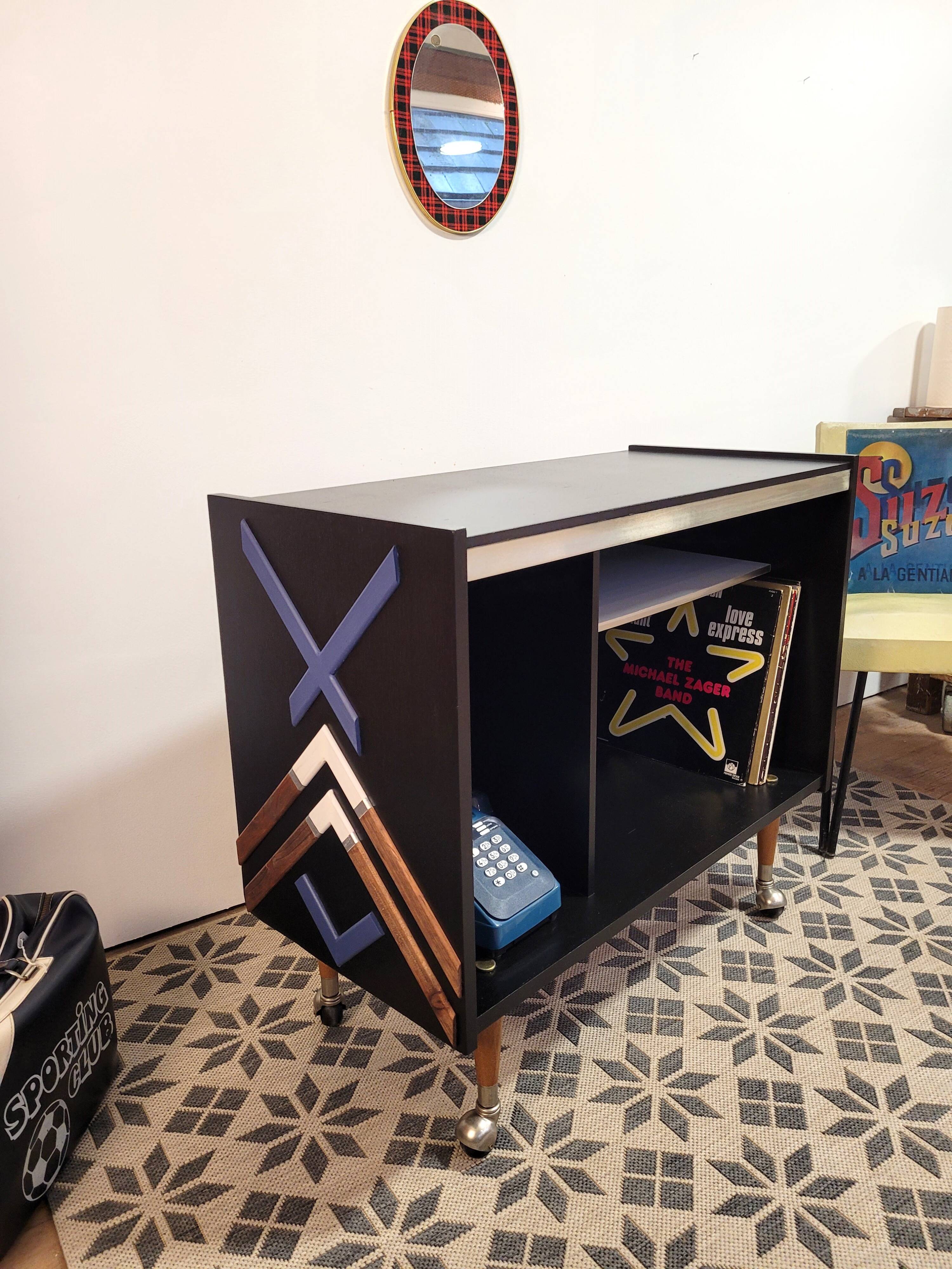 Vinyl furniture on wheels